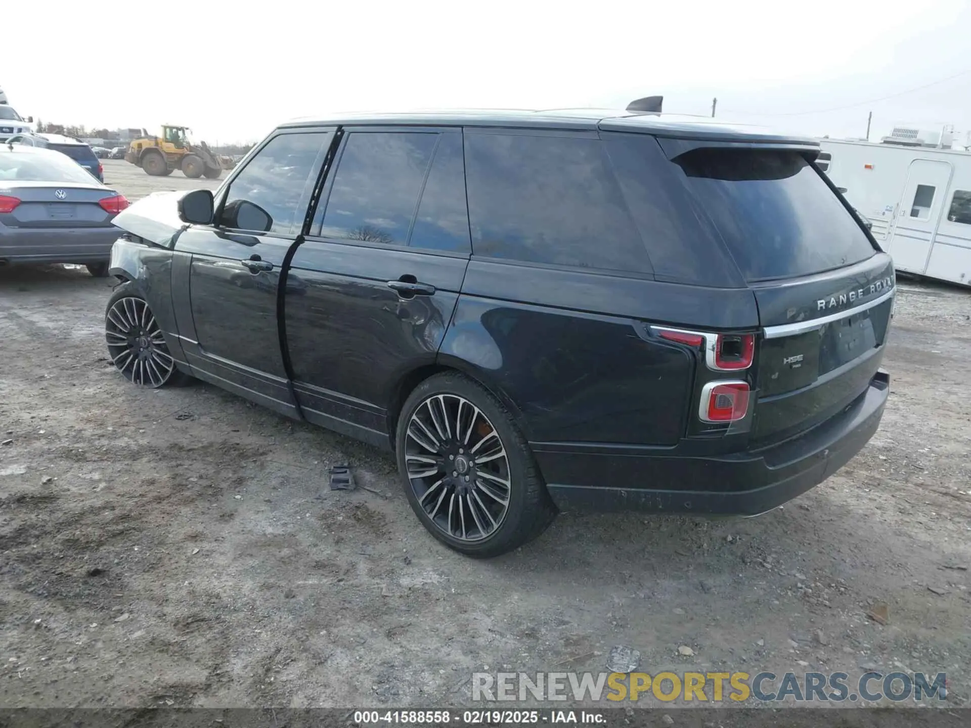 3 Photograph of a damaged car SALGS2RU8LA581250 LAND ROVER RANGE ROVER 2020