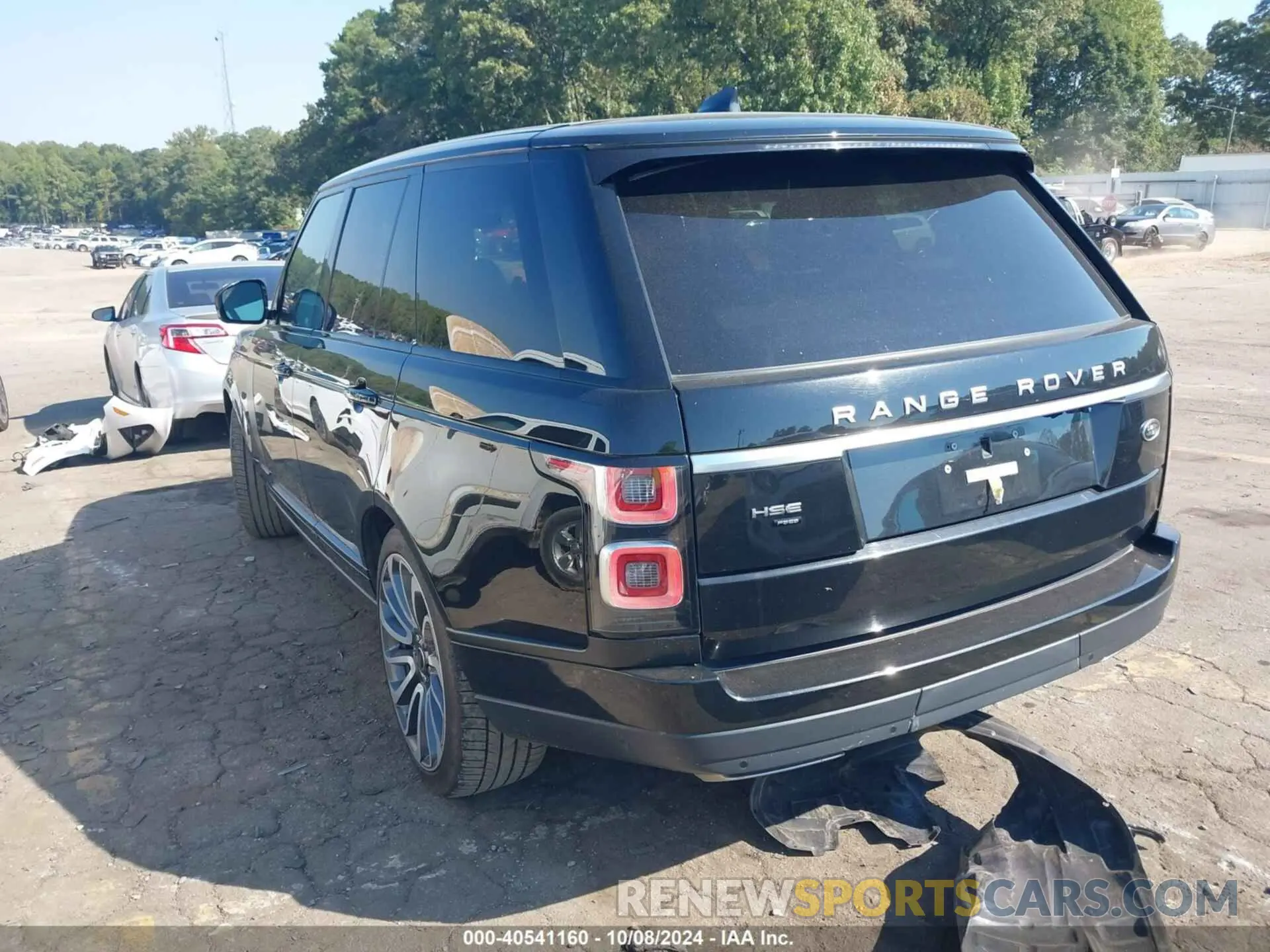 3 Photograph of a damaged car SALGS2SE1LA582971 LAND ROVER RANGE ROVER 2020