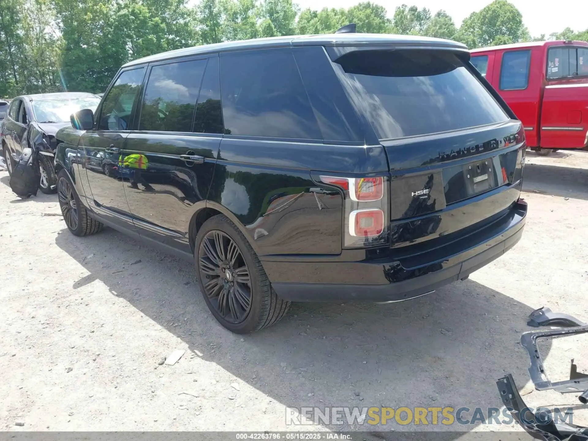3 Photograph of a damaged car SALGS5SE1LA598279 LAND ROVER RANGE ROVER 2020