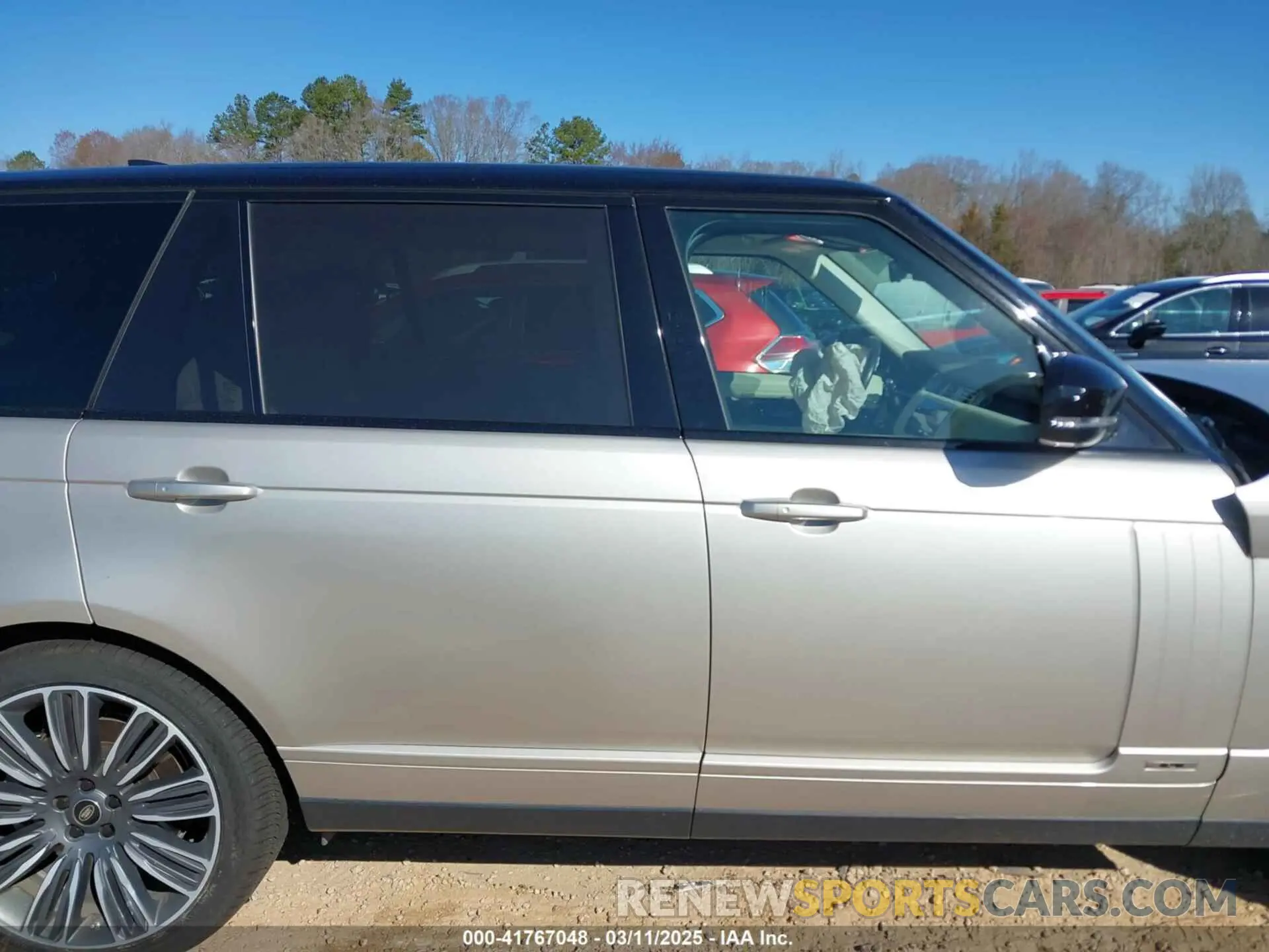 13 Photograph of a damaged car SALGS5SE4LA590564 LAND ROVER RANGE ROVER 2020