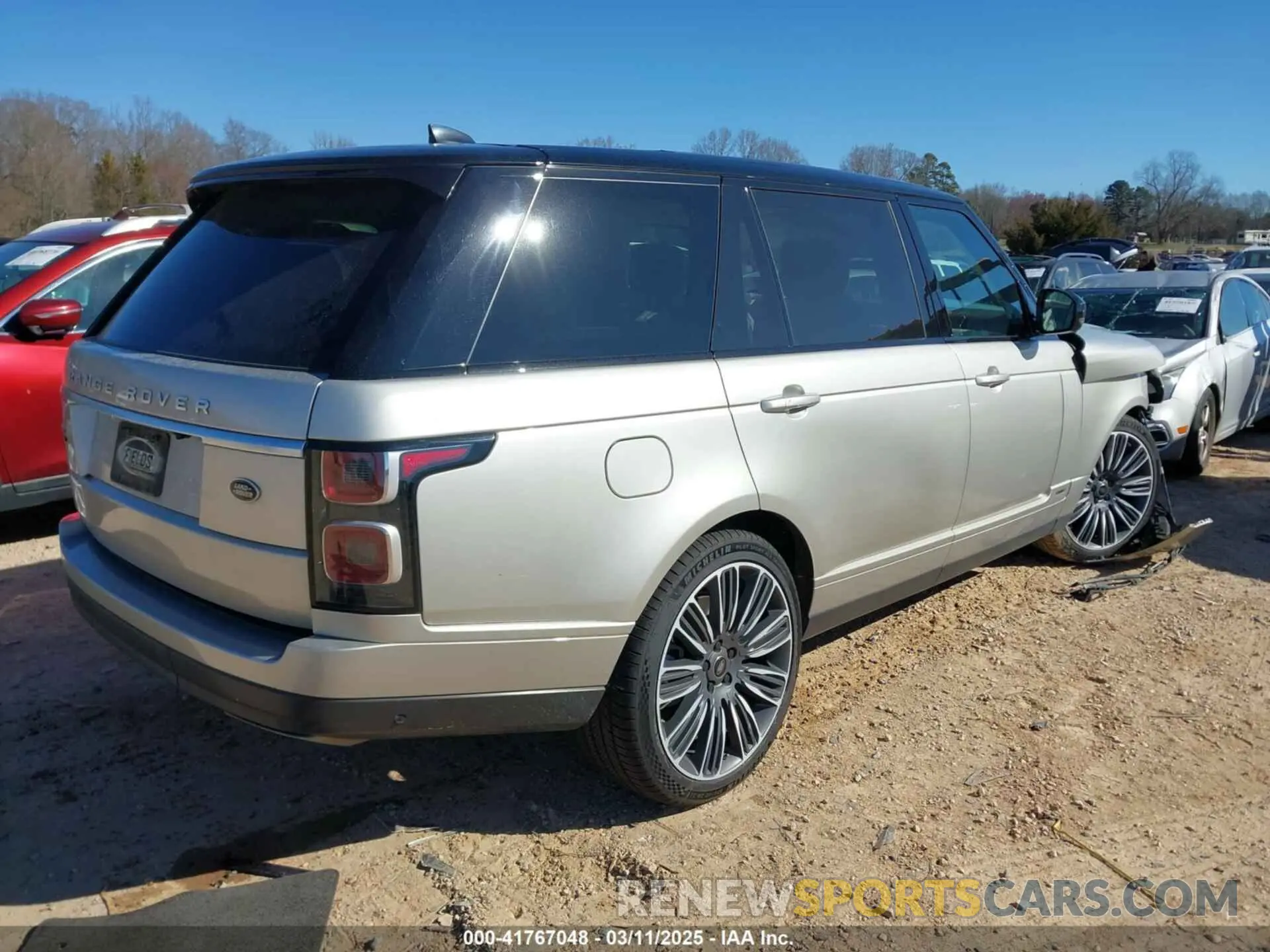 4 Photograph of a damaged car SALGS5SE4LA590564 LAND ROVER RANGE ROVER 2020