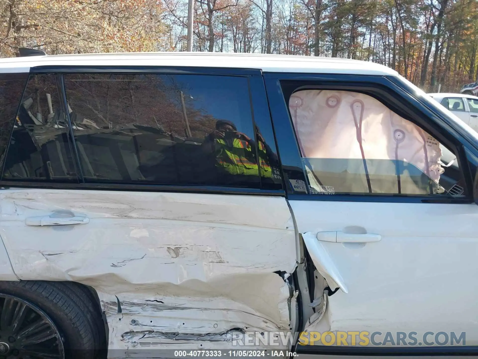 13 Photograph of a damaged car SALGS5SE7LA571328 LAND ROVER RANGE ROVER 2020