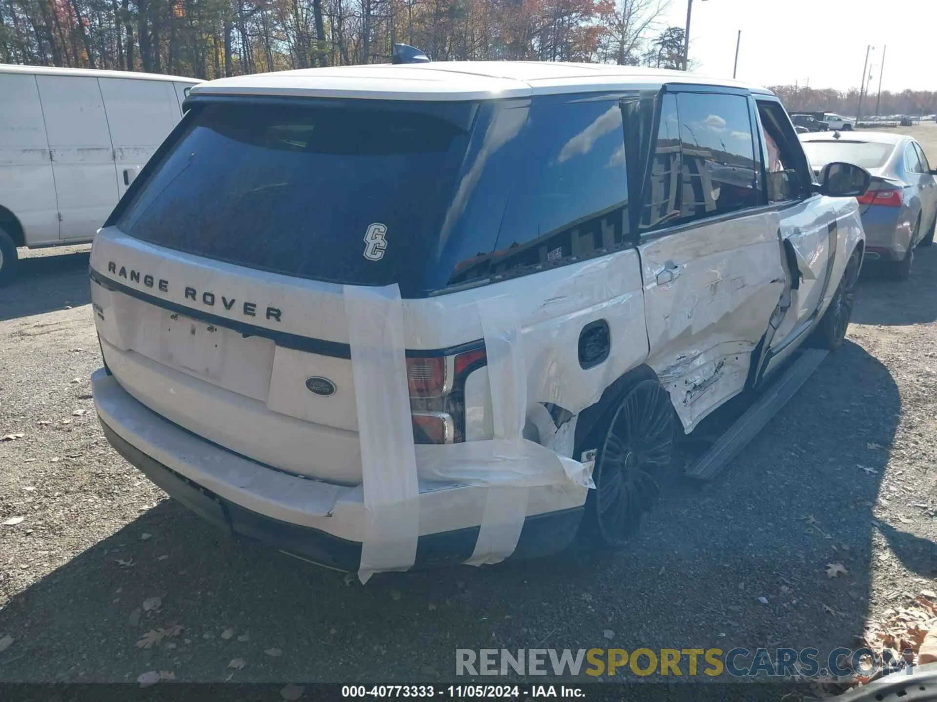 4 Photograph of a damaged car SALGS5SE7LA571328 LAND ROVER RANGE ROVER 2020