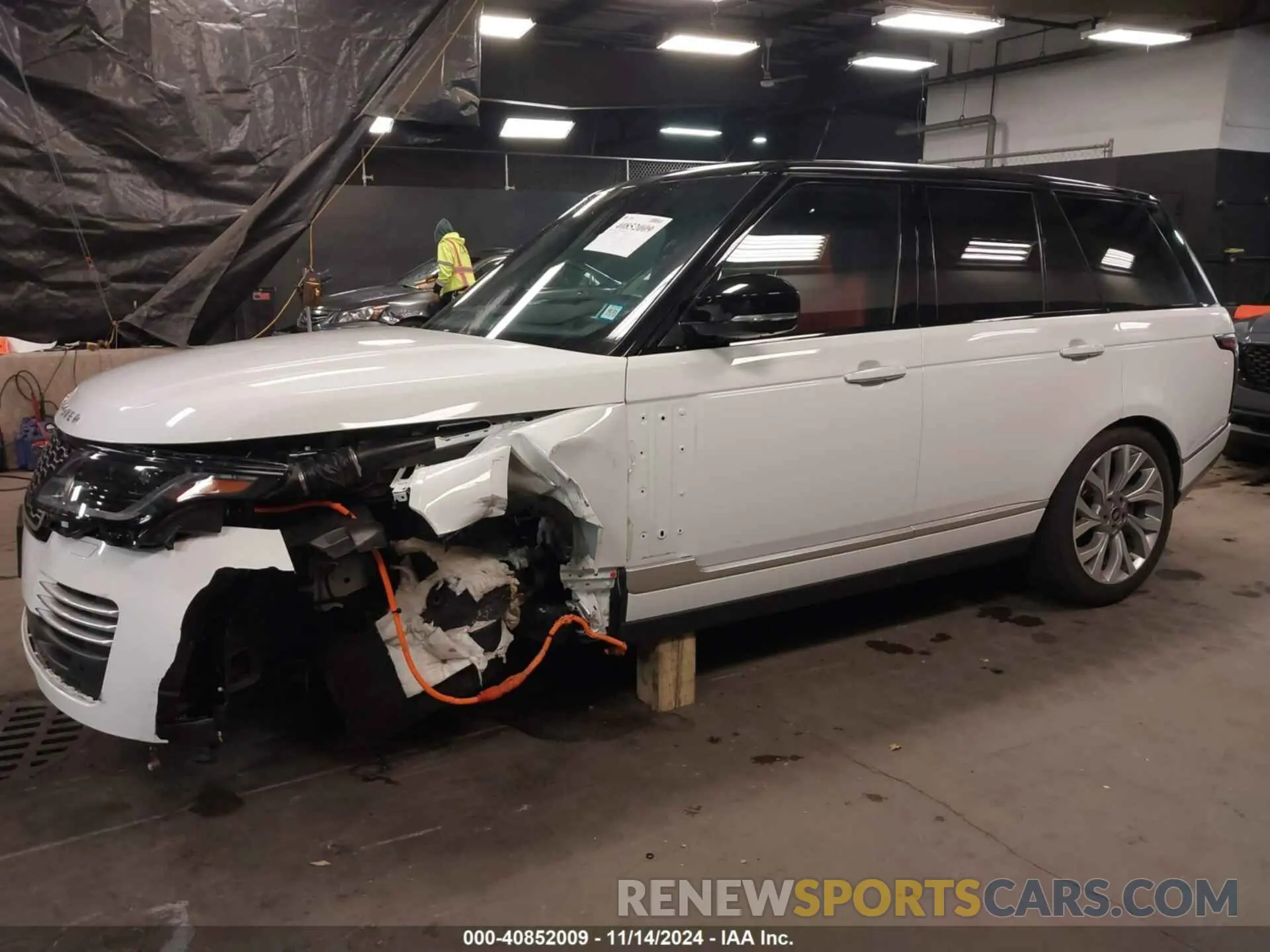6 Photograph of a damaged car SALGV4RY2LA581928 LAND ROVER RANGE ROVER 2020