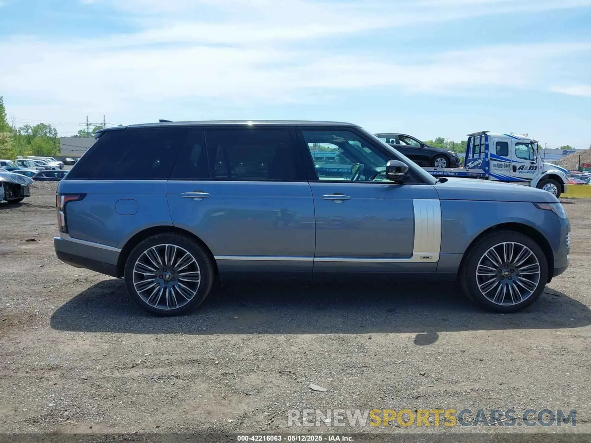 13 Photograph of a damaged car SALGV5SE3LA400728 LAND ROVER RANGE ROVER 2020