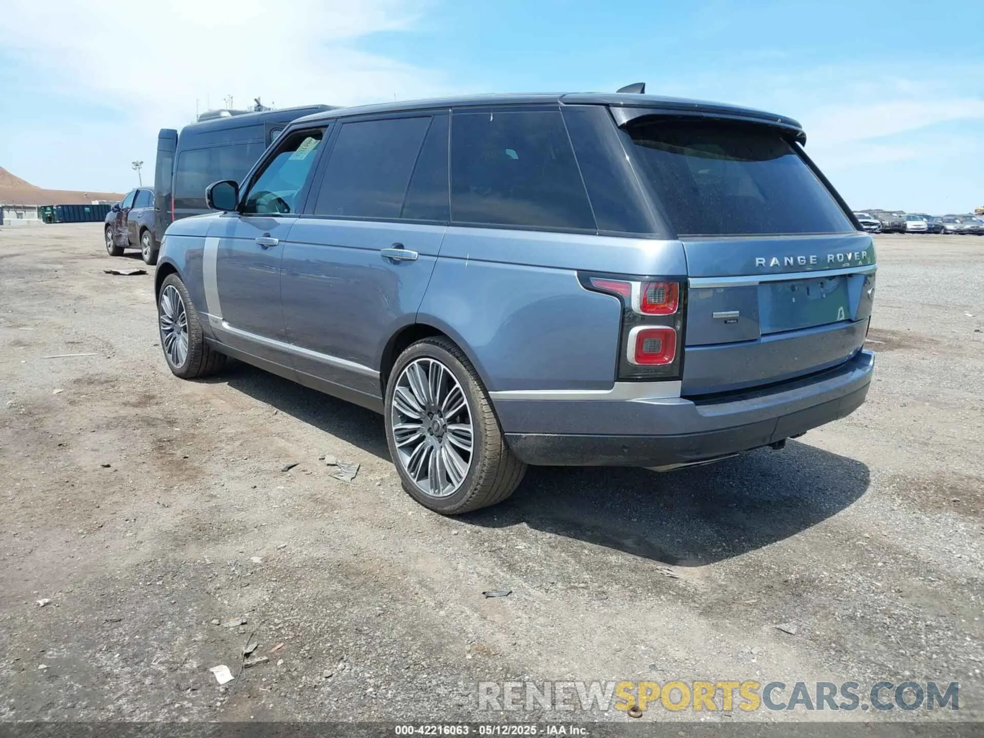 3 Photograph of a damaged car SALGV5SE3LA400728 LAND ROVER RANGE ROVER 2020