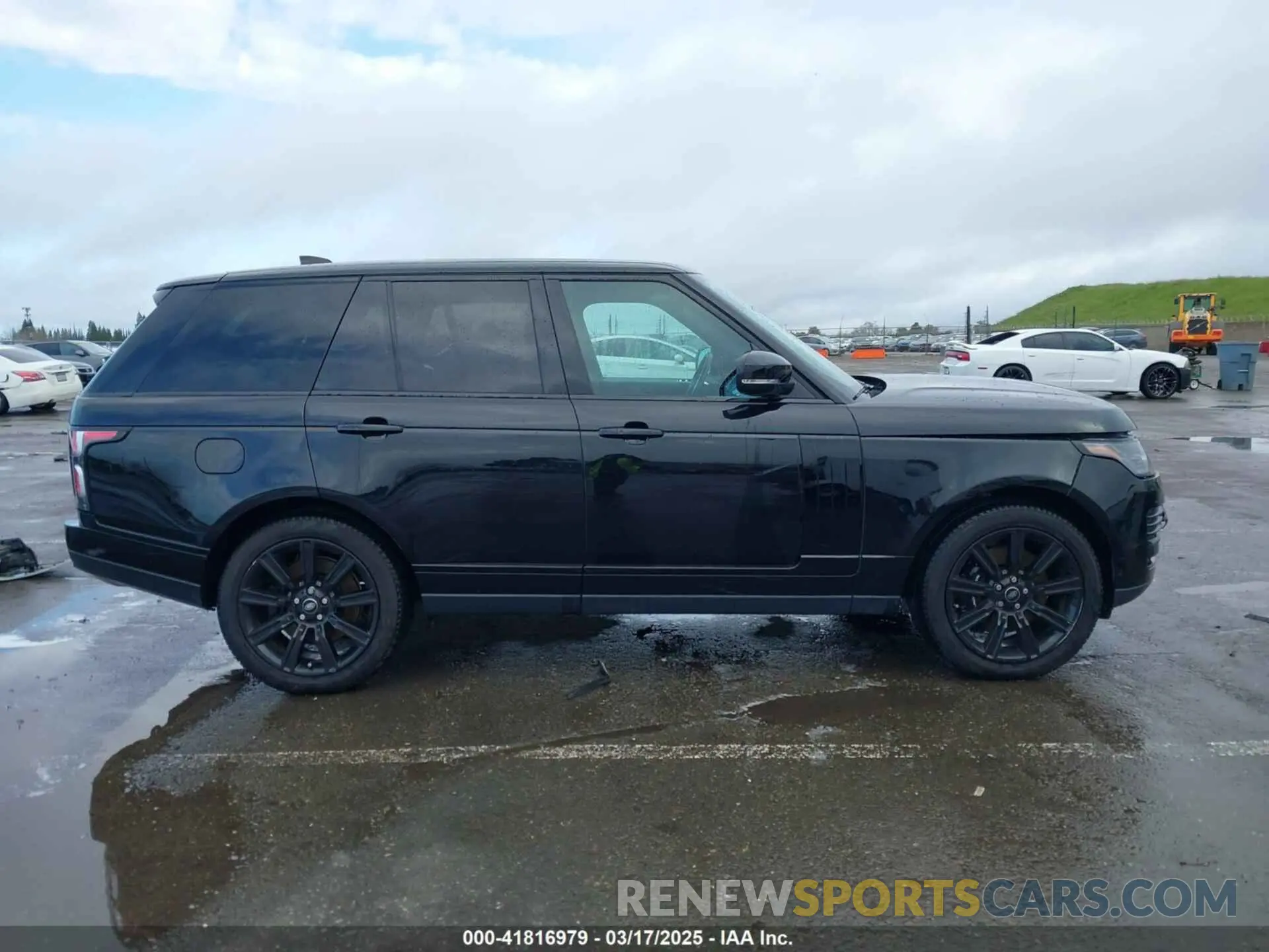 14 Photograph of a damaged car SALGS2RU4MA453296 LAND ROVER RANGE ROVER 2021
