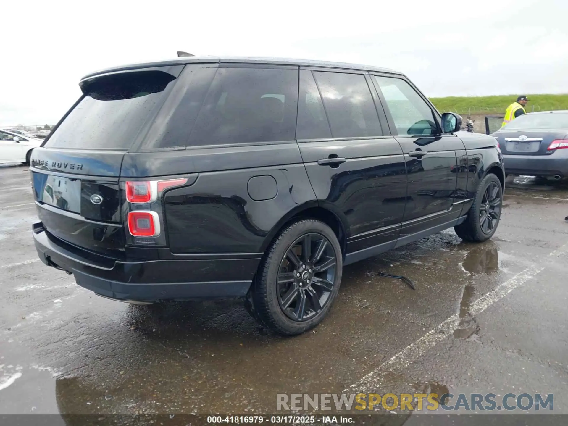 4 Photograph of a damaged car SALGS2RU4MA453296 LAND ROVER RANGE ROVER 2021