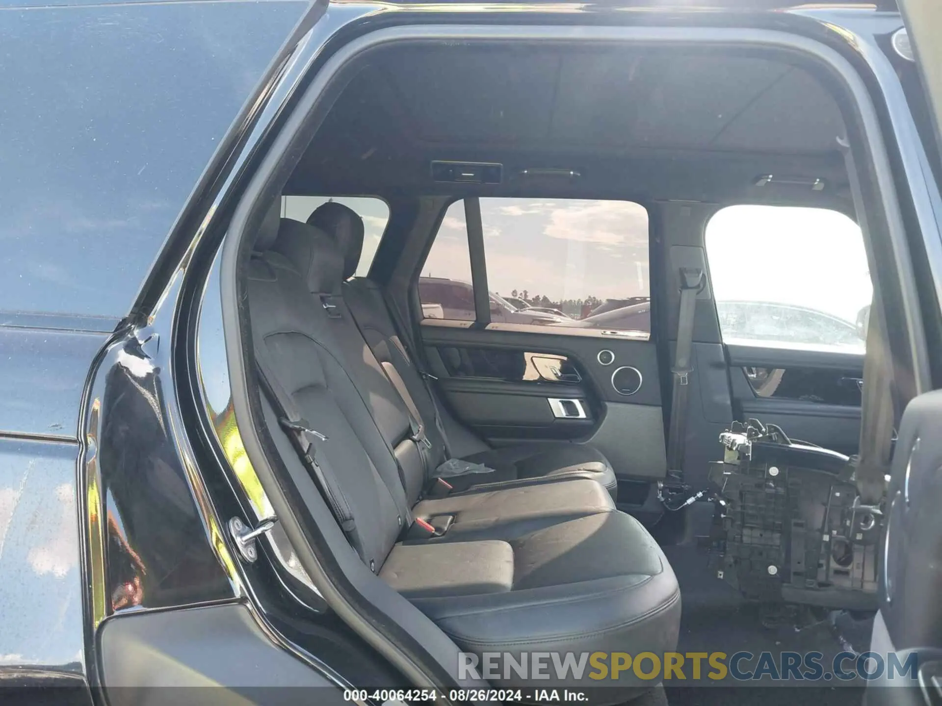 8 Photograph of a damaged car SALGS2RU6MA438847 LAND ROVER RANGE ROVER 2021