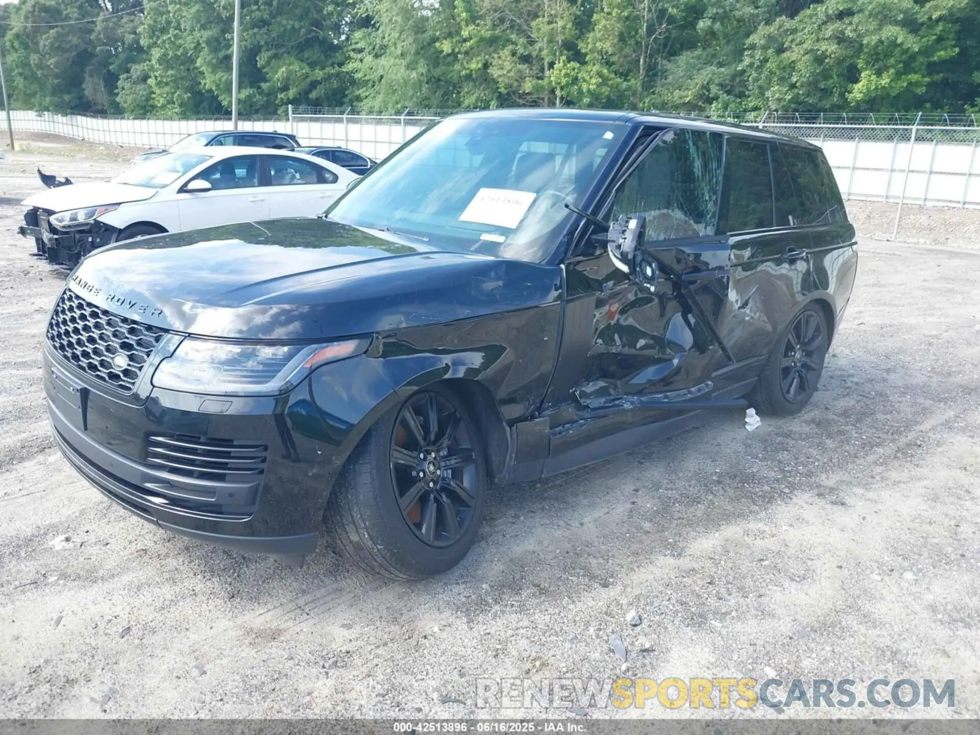 2 Photograph of a damaged car SALGS2RU8MA435190 LAND ROVER RANGE ROVER 2021