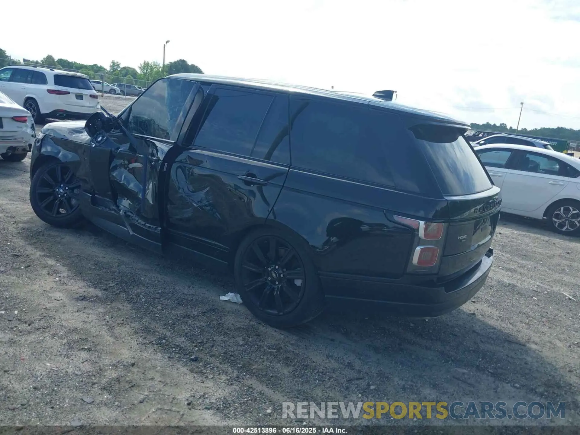 3 Photograph of a damaged car SALGS2RU8MA435190 LAND ROVER RANGE ROVER 2021