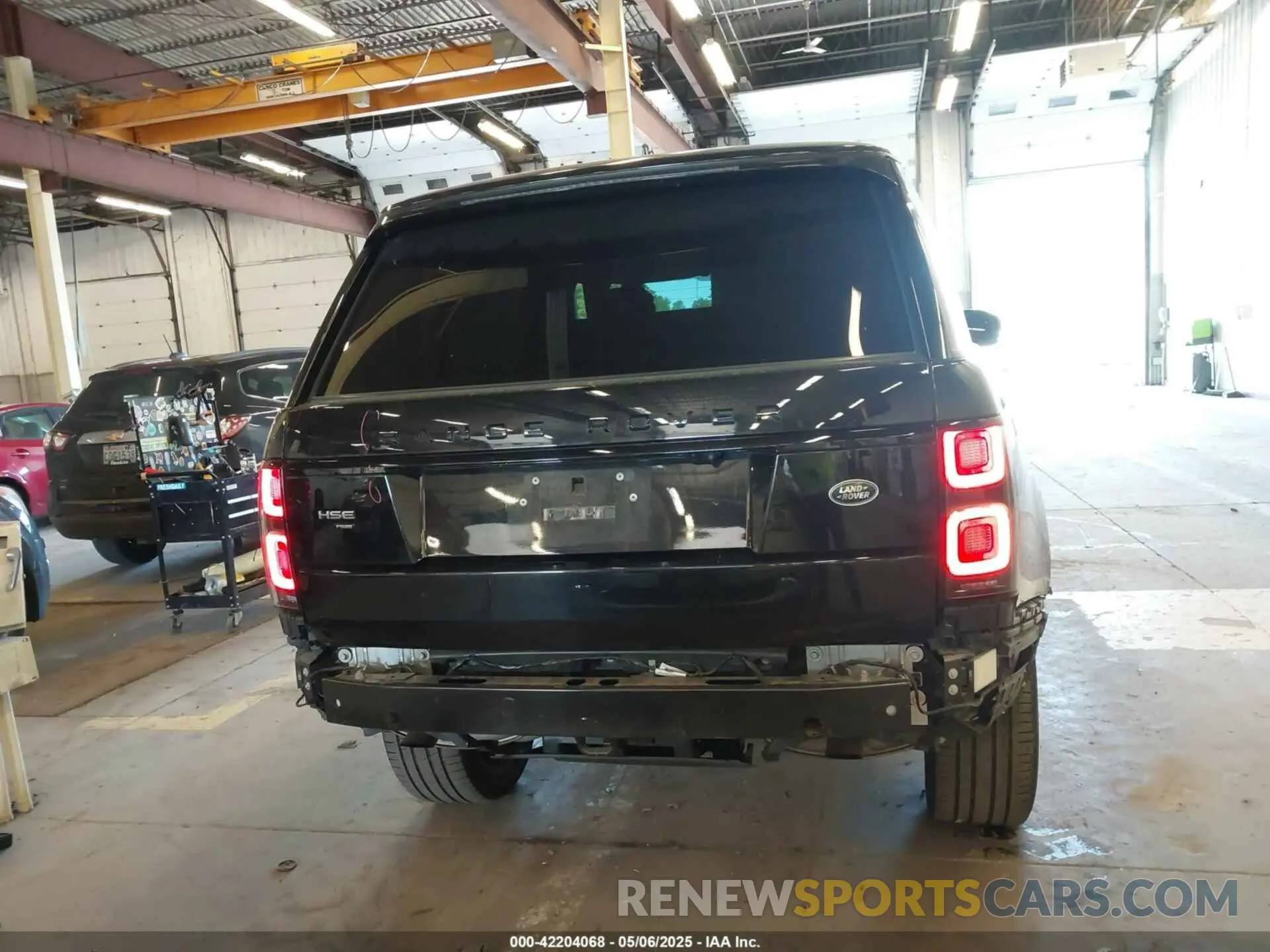 17 Photograph of a damaged car SALGS2SE8MA438691 LAND ROVER RANGE ROVER 2021