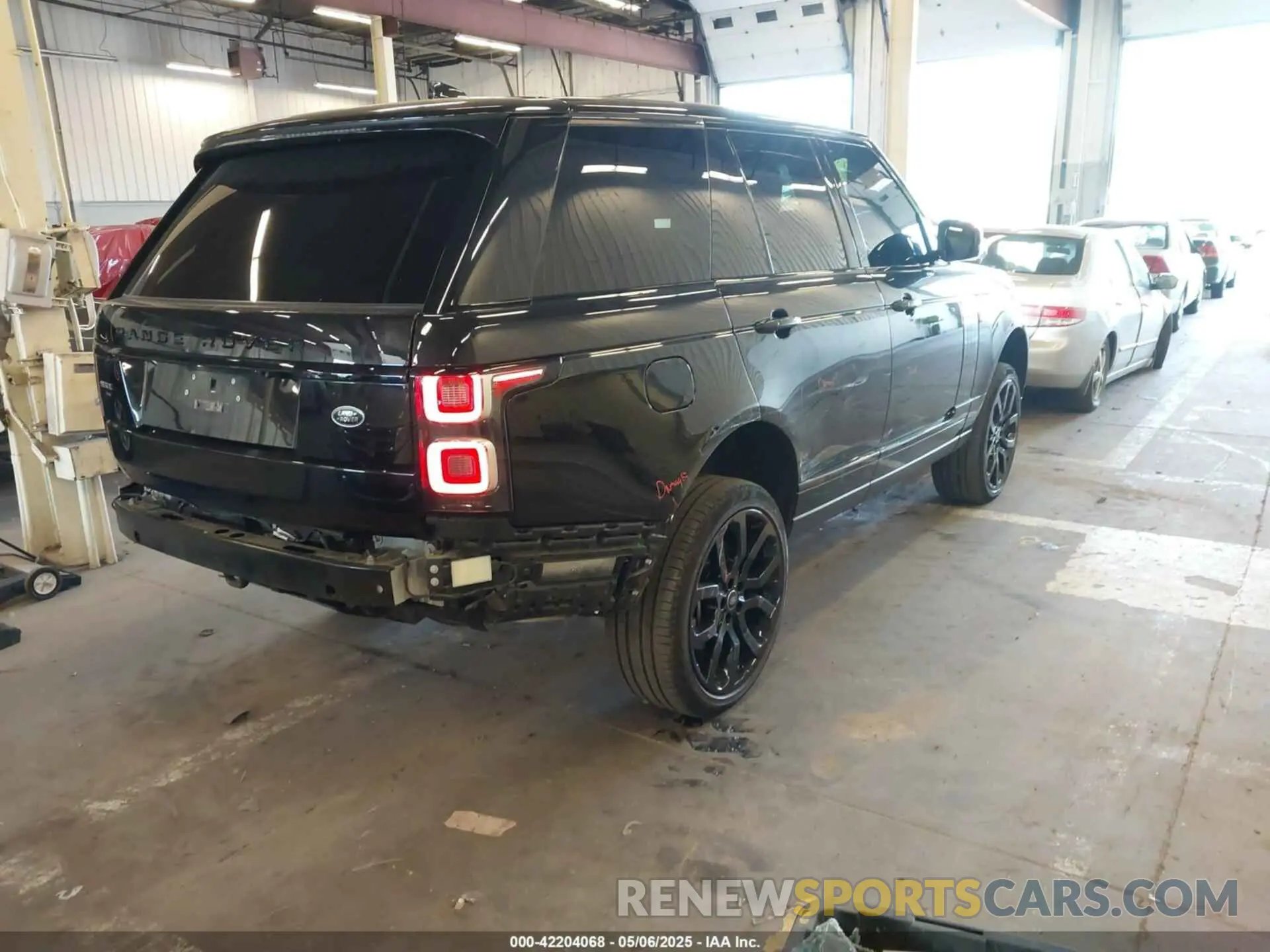 4 Photograph of a damaged car SALGS2SE8MA438691 LAND ROVER RANGE ROVER 2021