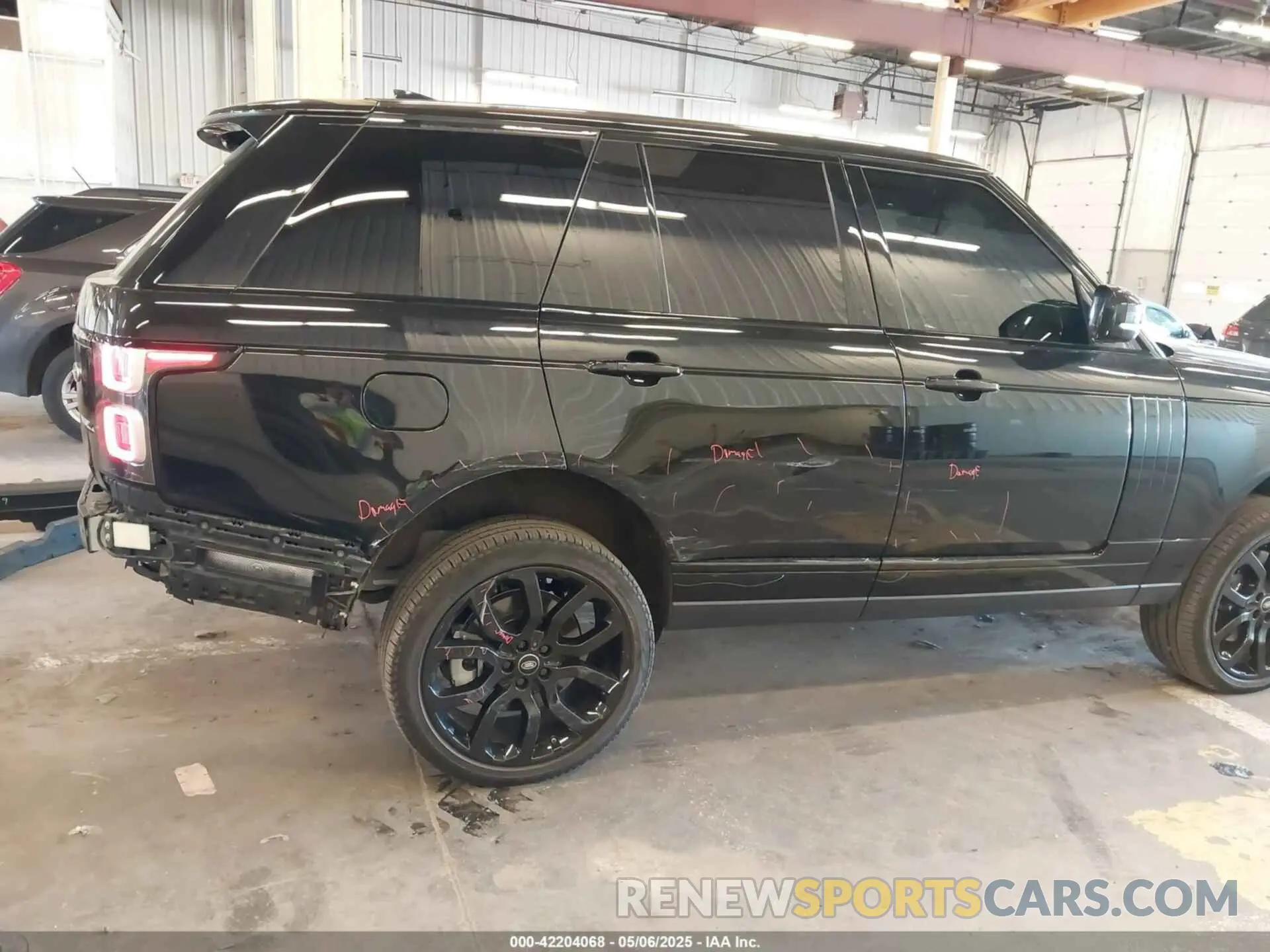 6 Photograph of a damaged car SALGS2SE8MA438691 LAND ROVER RANGE ROVER 2021
