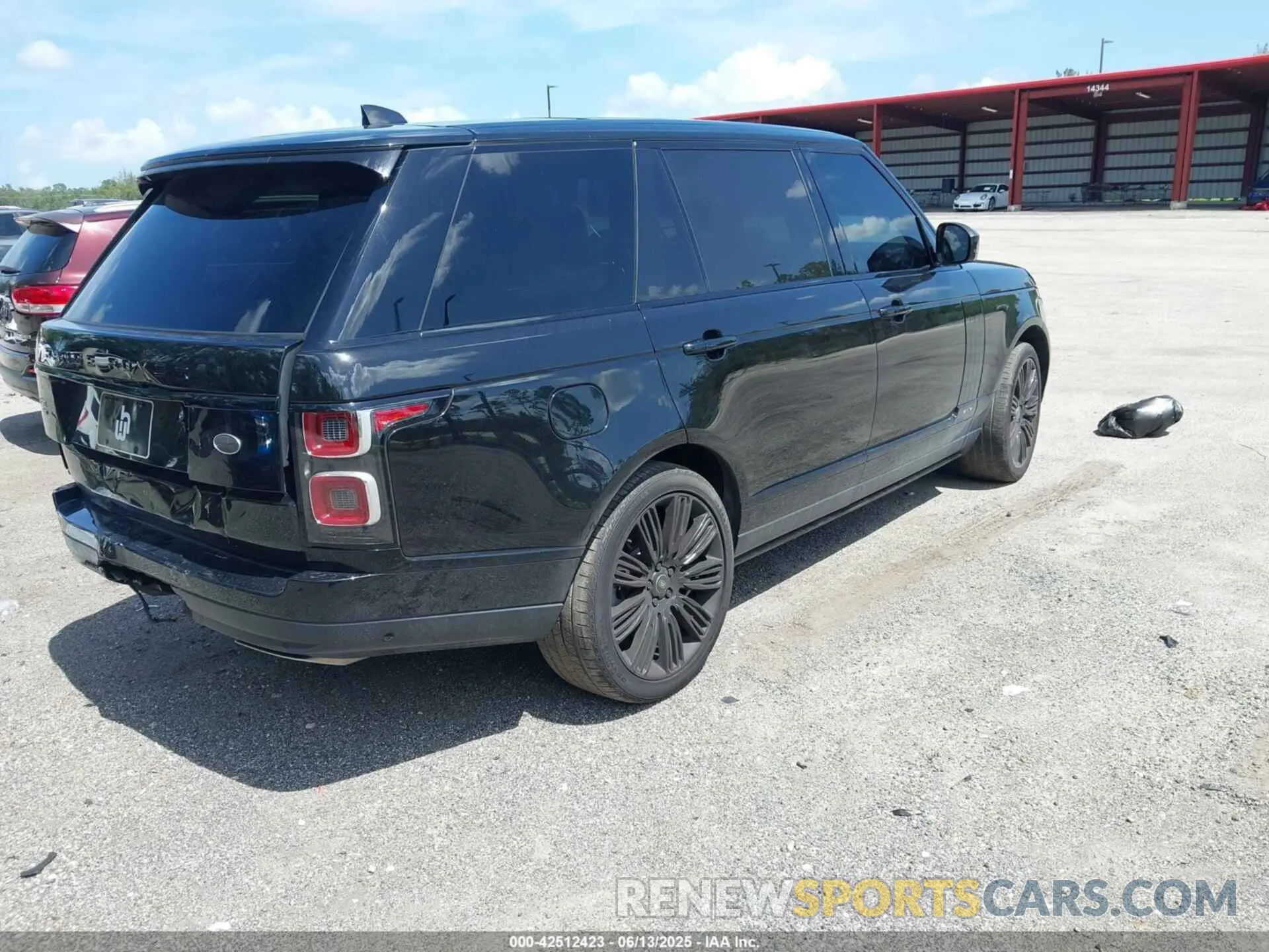 4 Photograph of a damaged car SALGS5SE1MA416243 LAND ROVER RANGE ROVER 2021
