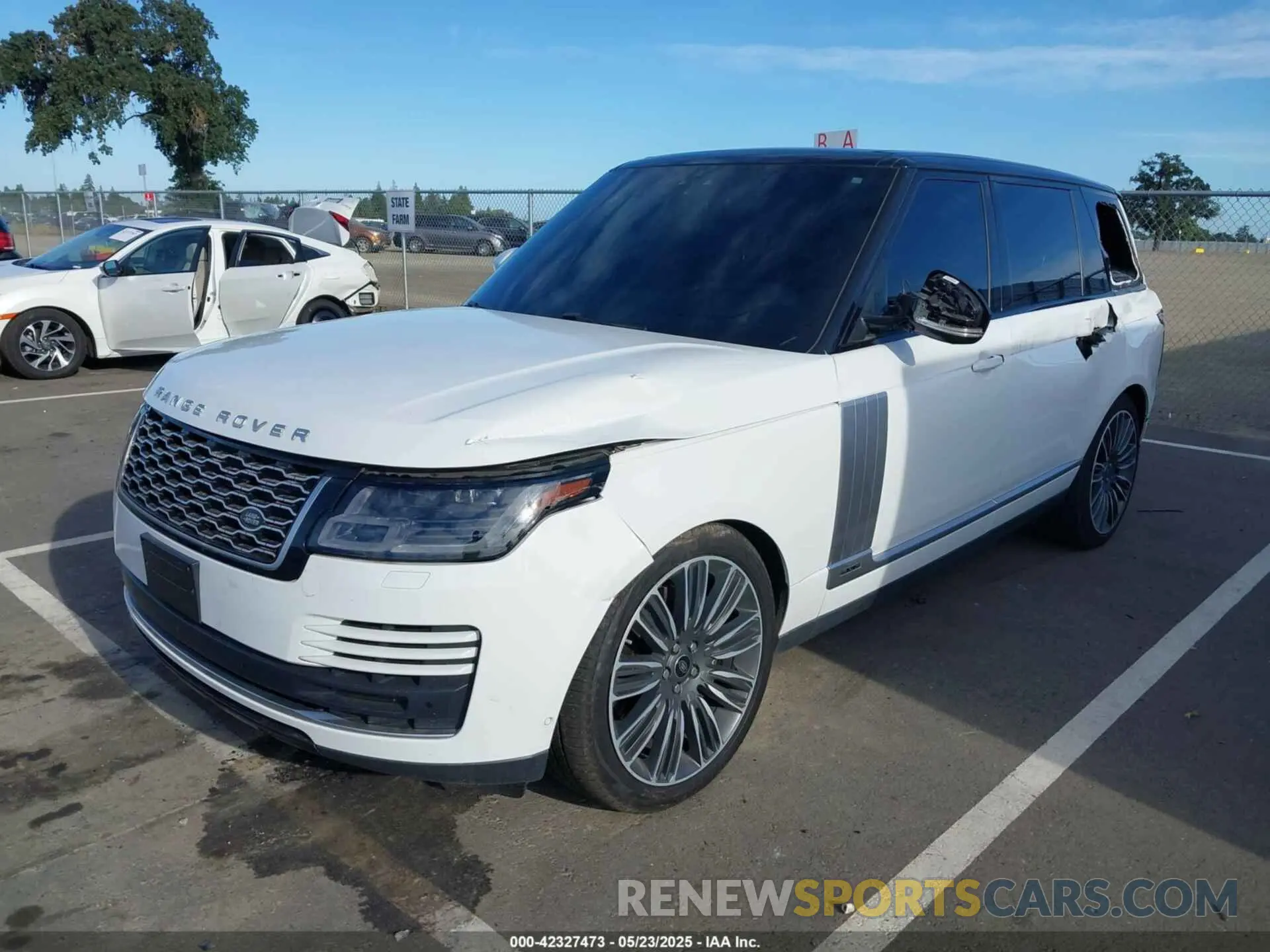 2 Photograph of a damaged car SALGS5SEXMA432828 LAND ROVER RANGE ROVER 2021