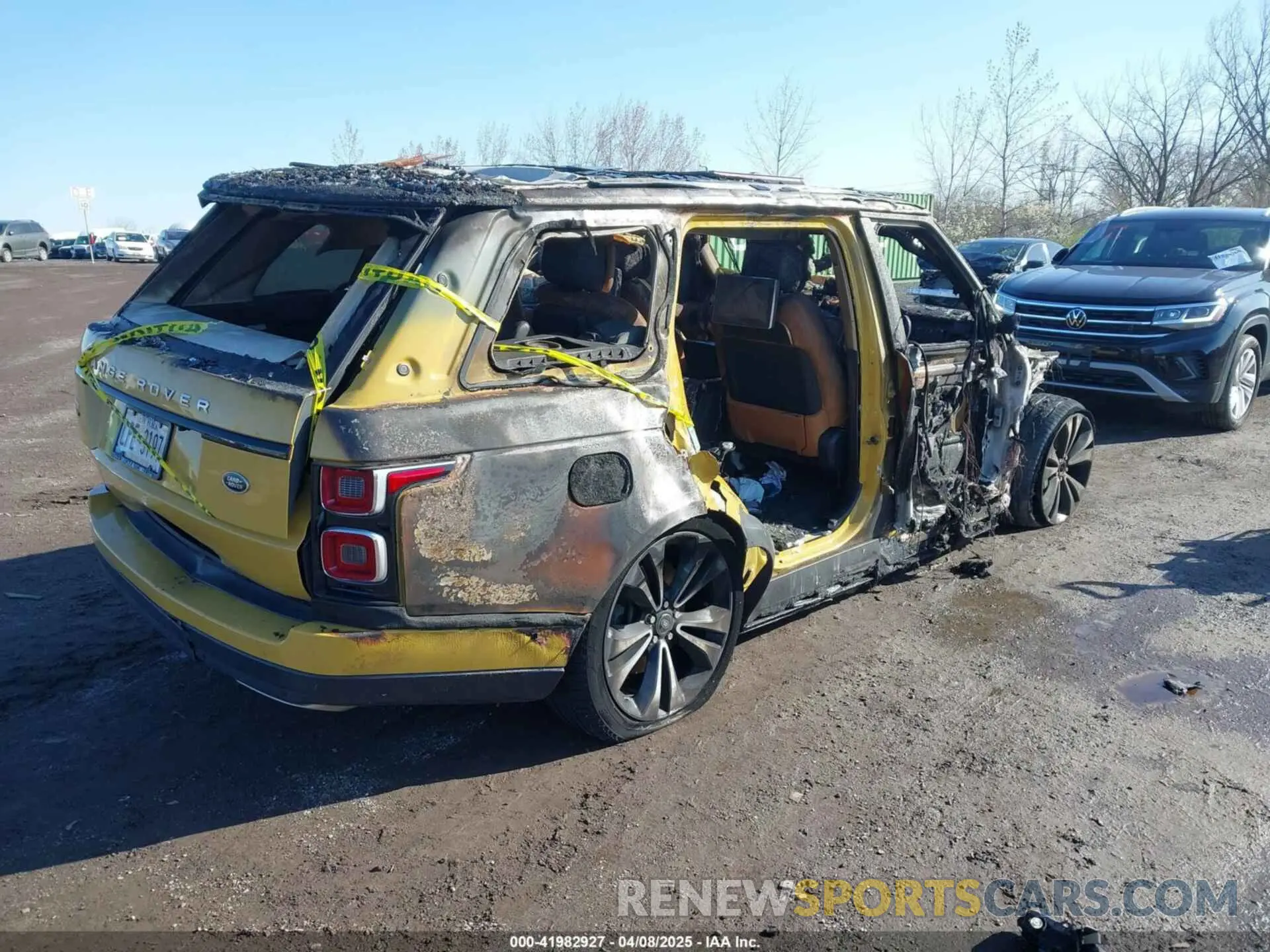 4 Photograph of a damaged car SALGU5SE9MA433642 LAND ROVER RANGE ROVER 2021