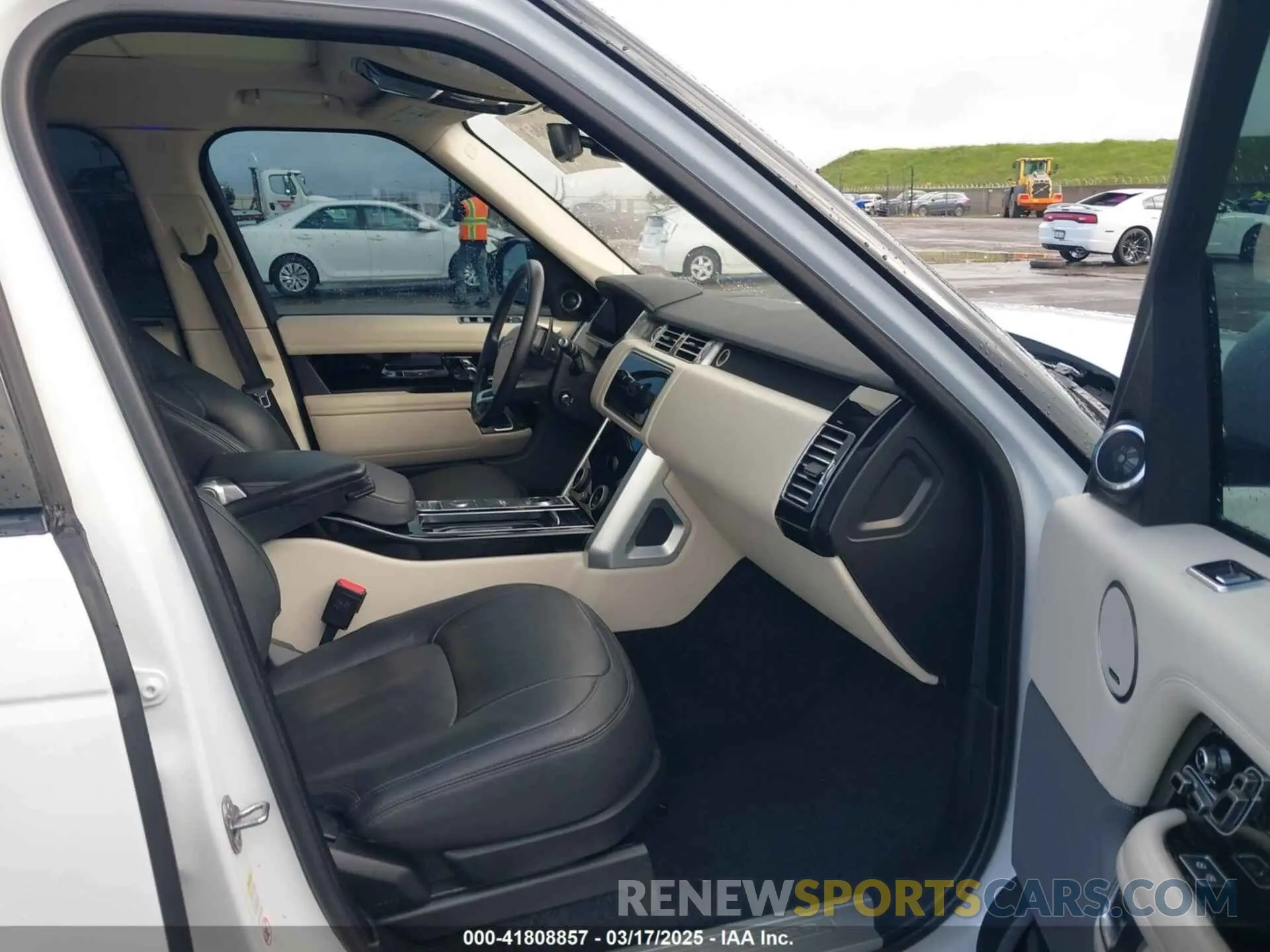 5 Photograph of a damaged car SALGS2RU0NA464488 LAND ROVER RANGE ROVER 2022
