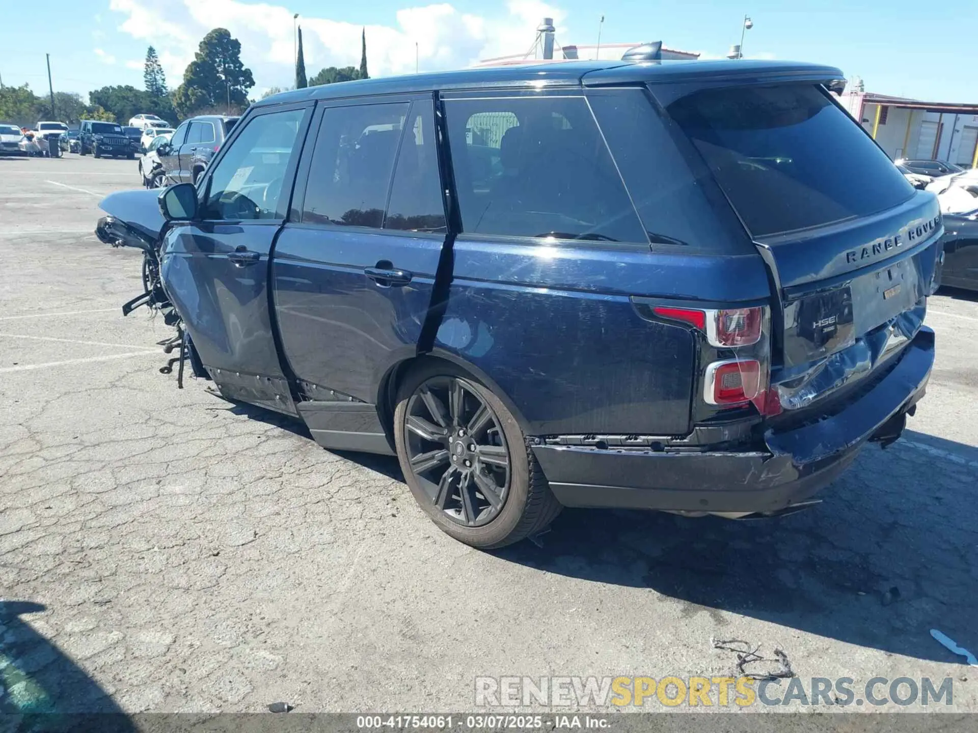 3 Photograph of a damaged car SALGS2RU8NA465517 LAND ROVER RANGE ROVER 2022