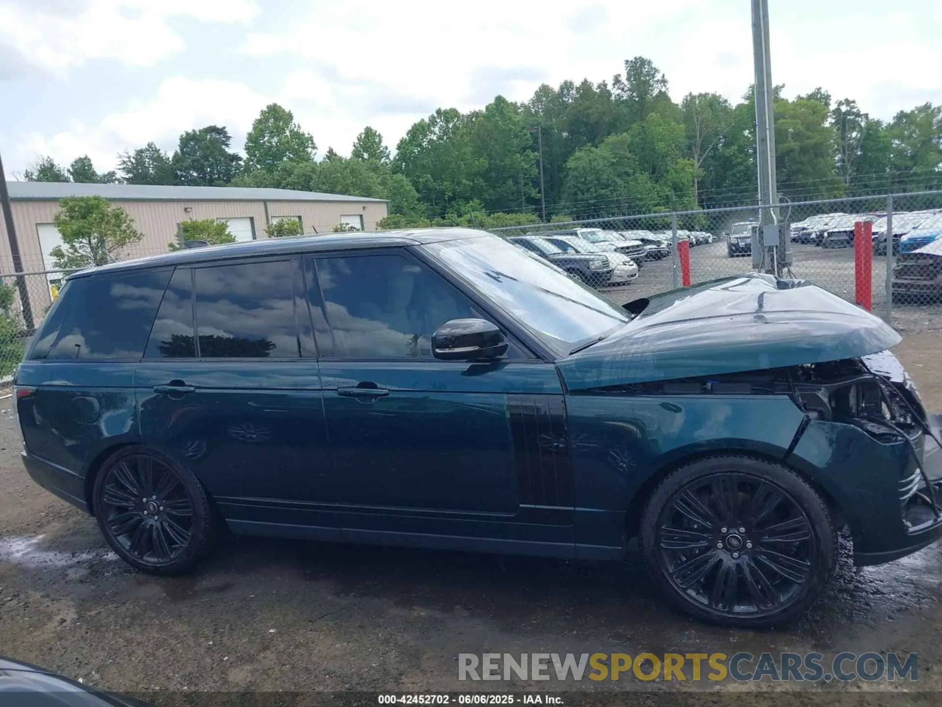 14 Photograph of a damaged car SALGS2SE1NA469668 LAND ROVER RANGE ROVER 2022