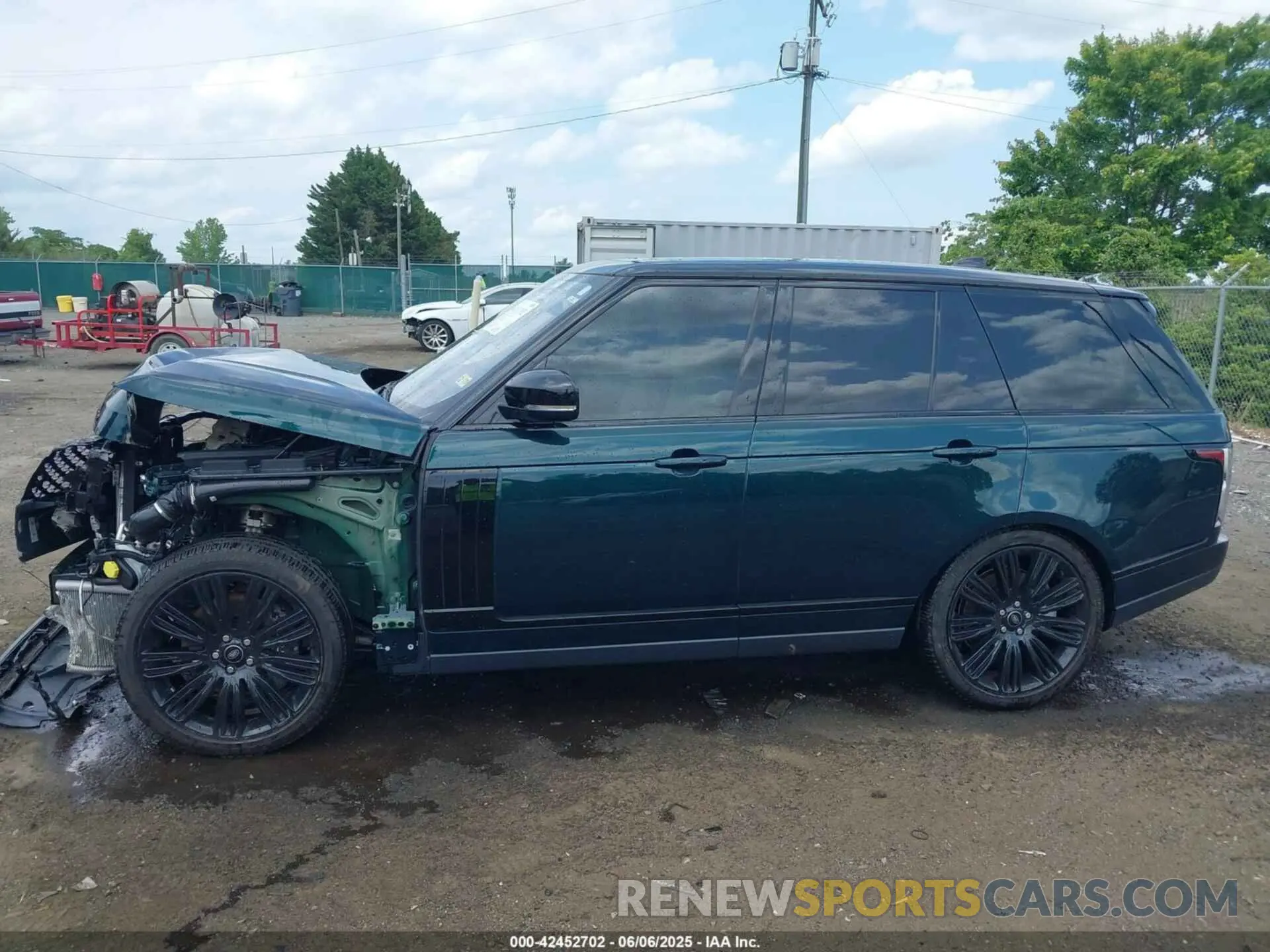 15 Photograph of a damaged car SALGS2SE1NA469668 LAND ROVER RANGE ROVER 2022