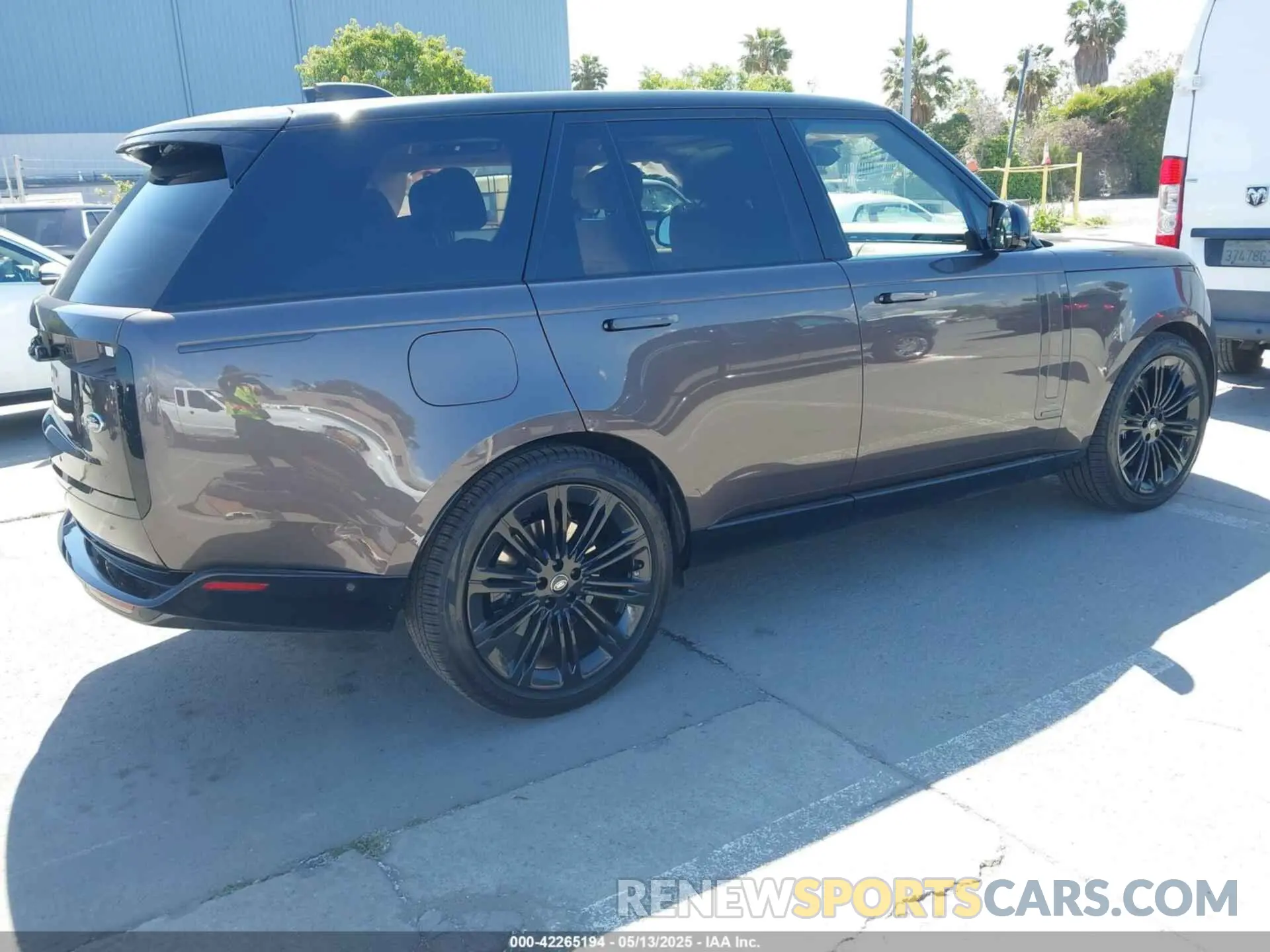 4 Photograph of a damaged car SALK19E78PA058614 LAND ROVER RANGE ROVER 2023