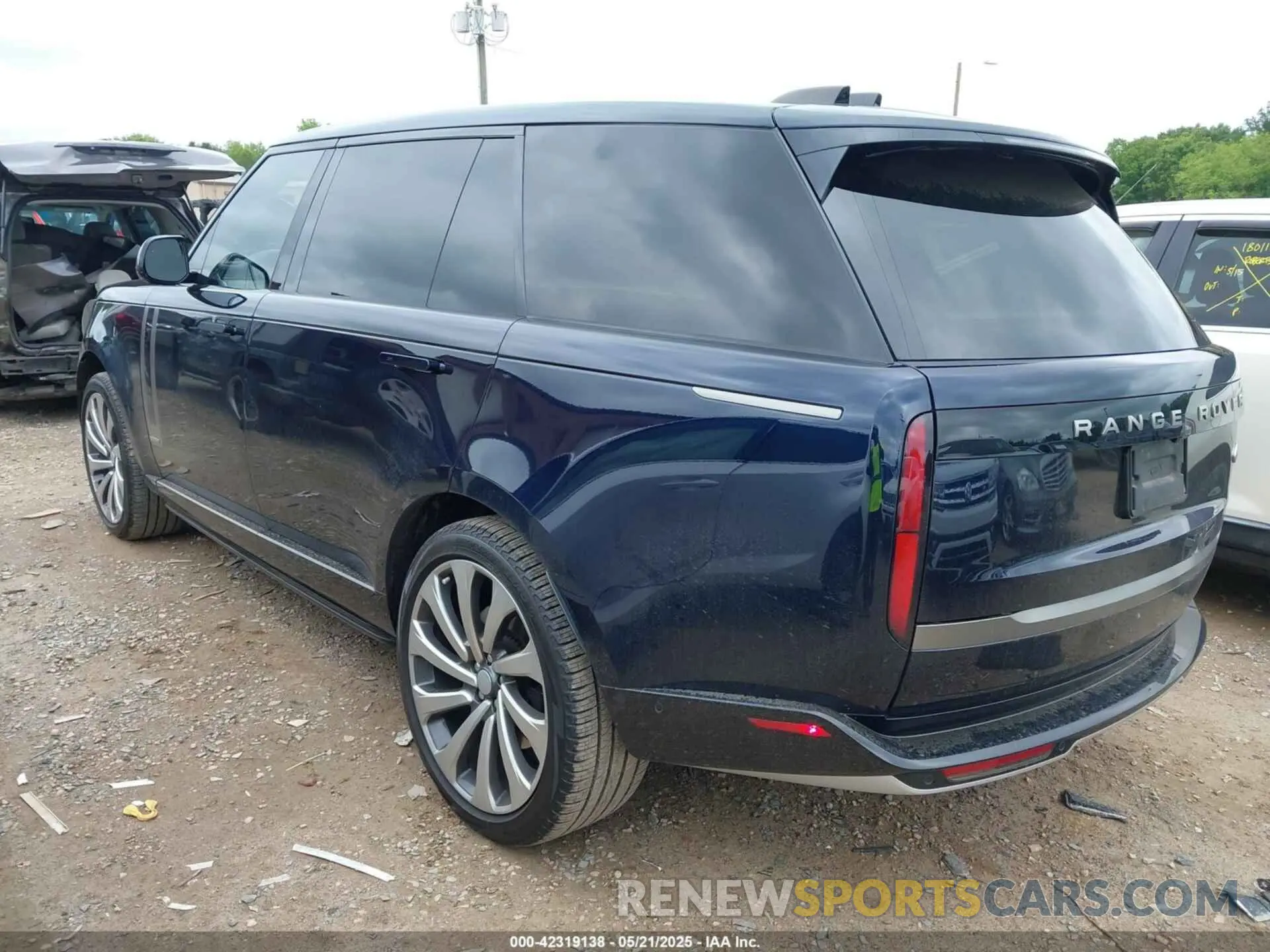 3 Photograph of a damaged car SALK1BE74PA021891 LAND ROVER RANGE ROVER 2023