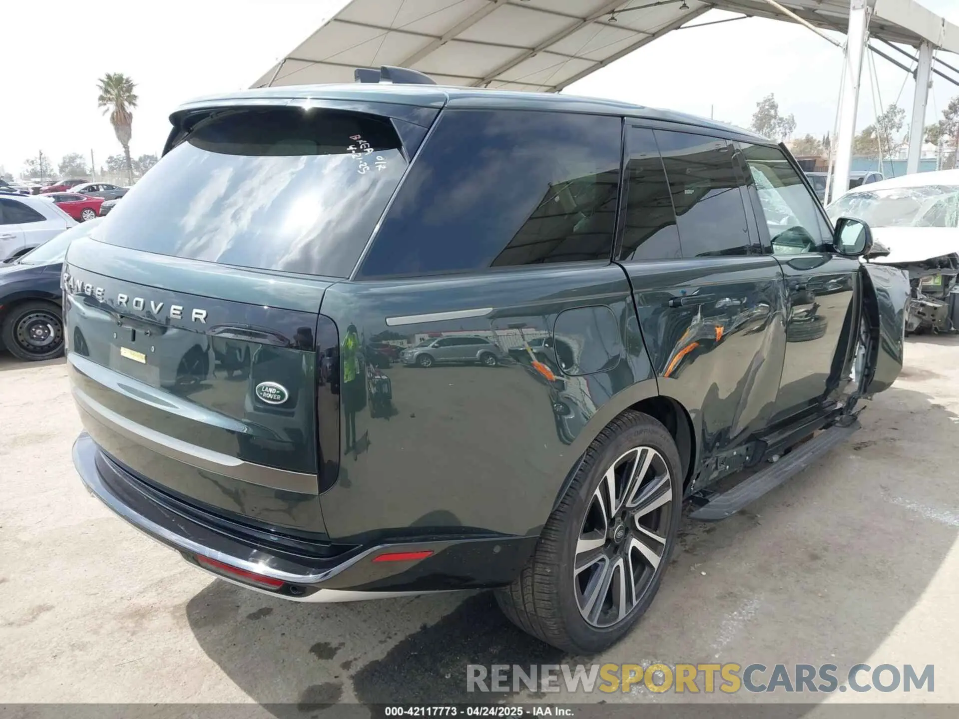 4 Photograph of a damaged car SALKP9E78PA034845 LAND ROVER RANGE ROVER 2023