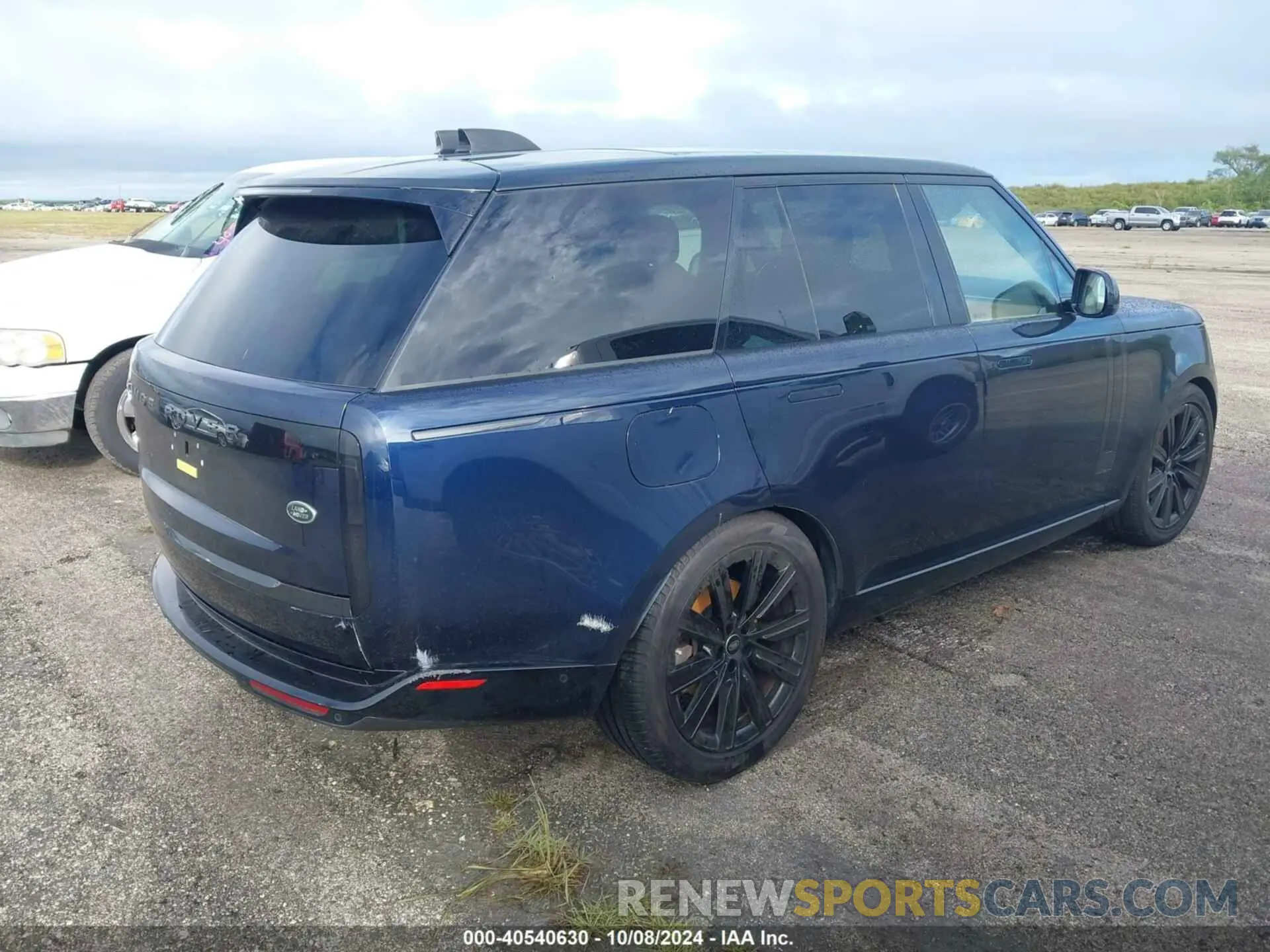 4 Photograph of a damaged car SALKP9FU2PA037048 LAND ROVER RANGE ROVER 2023