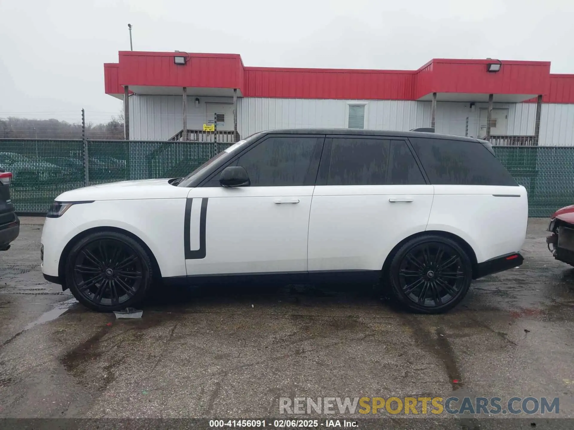 14 Photograph of a damaged car SALKP9FU3PA051508 LAND ROVER RANGE ROVER 2023