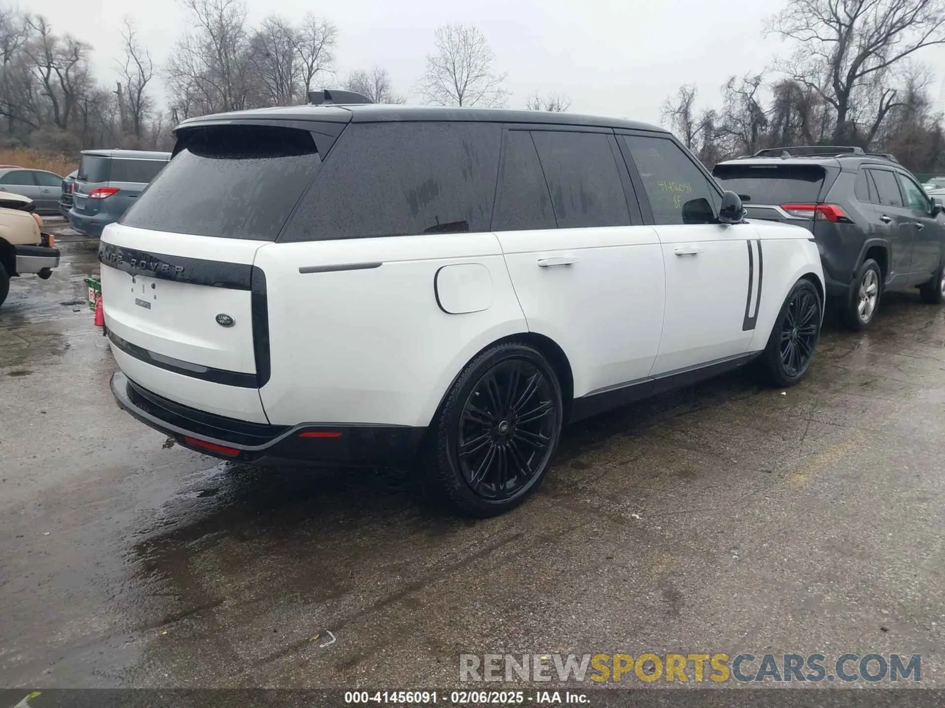 4 Photograph of a damaged car SALKP9FU3PA051508 LAND ROVER RANGE ROVER 2023