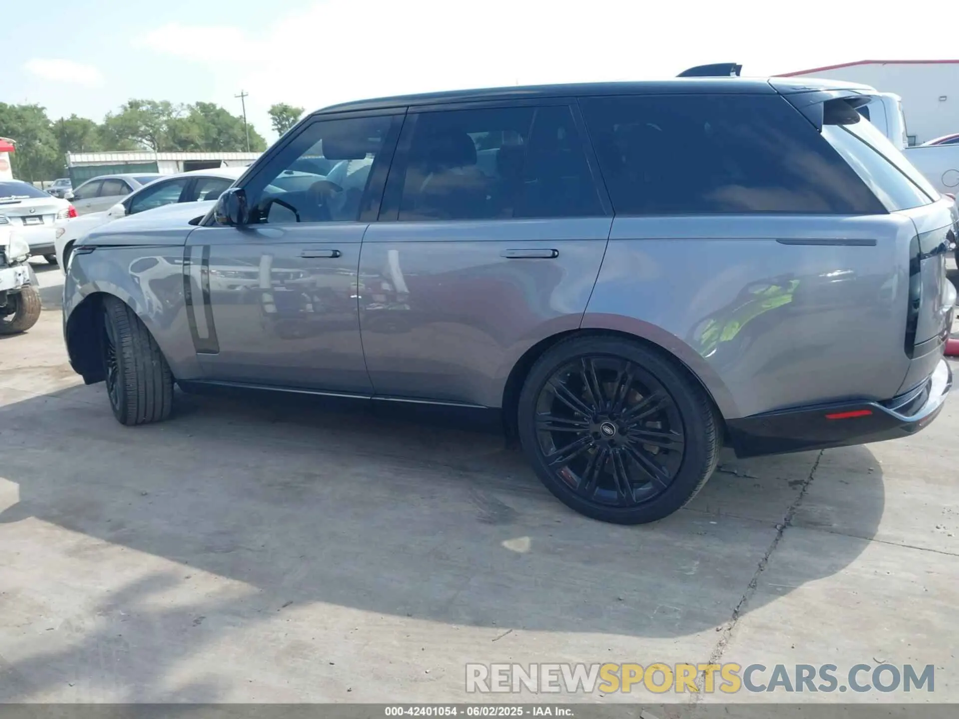14 Photograph of a damaged car SALKP9FU7PA036168 LAND ROVER RANGE ROVER 2023