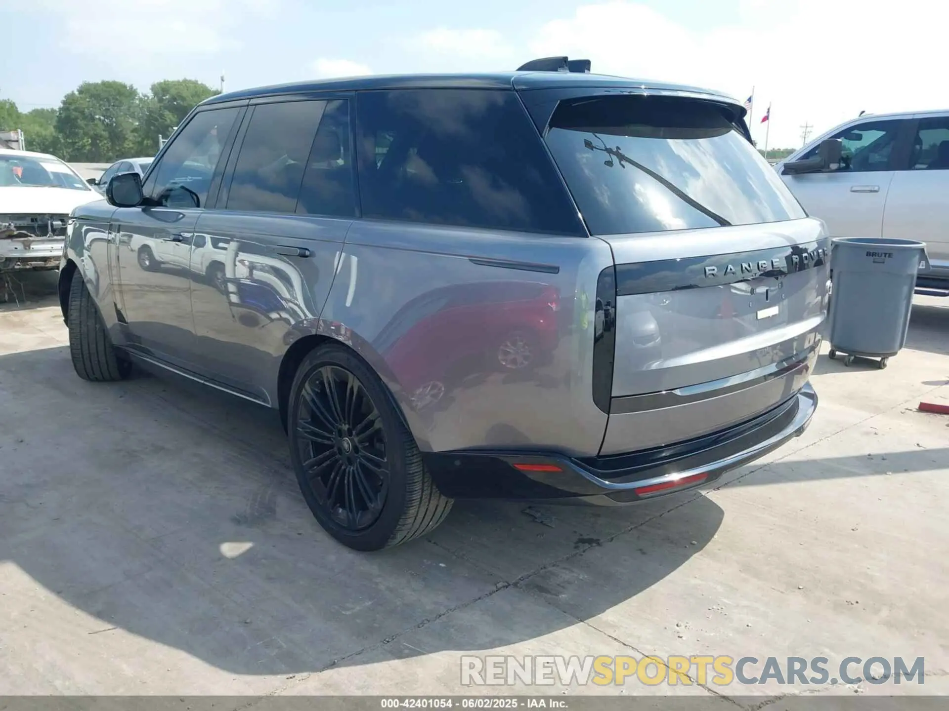 3 Photograph of a damaged car SALKP9FU7PA036168 LAND ROVER RANGE ROVER 2023