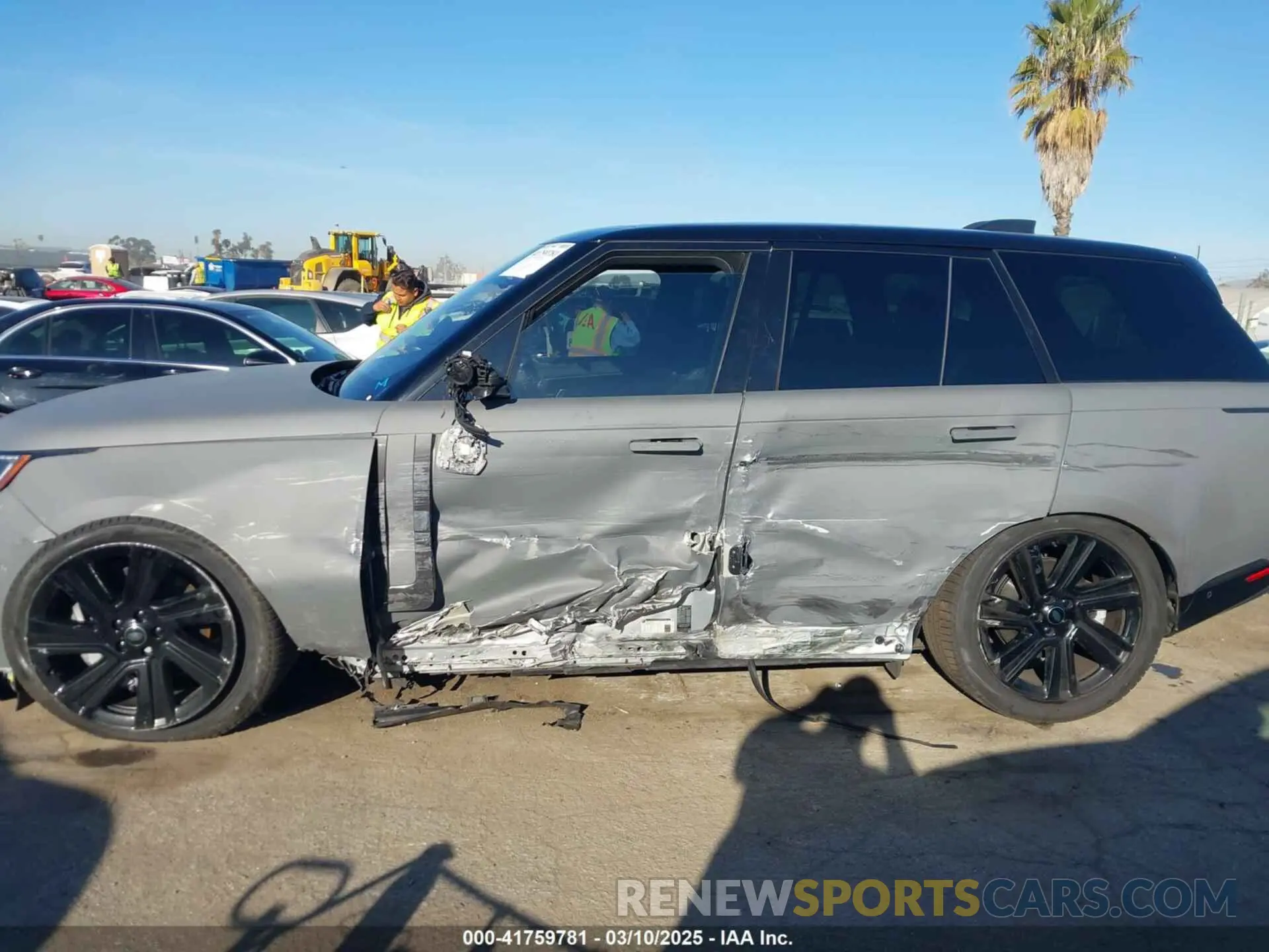 14 Photograph of a damaged car SALKP9FU9PA044756 LAND ROVER RANGE ROVER 2023