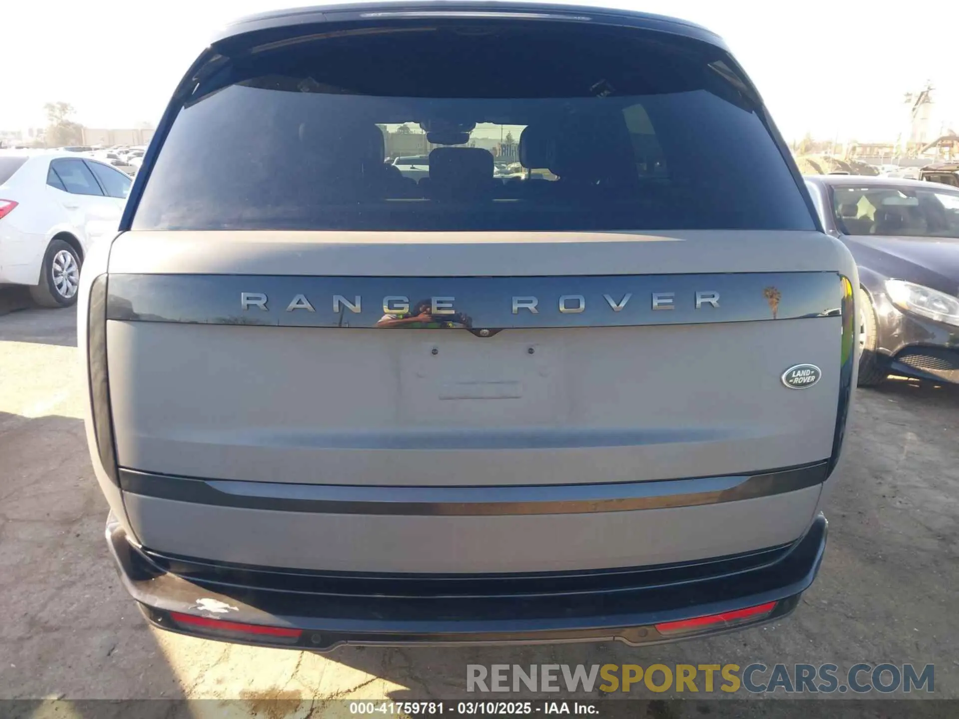 16 Photograph of a damaged car SALKP9FU9PA044756 LAND ROVER RANGE ROVER 2023