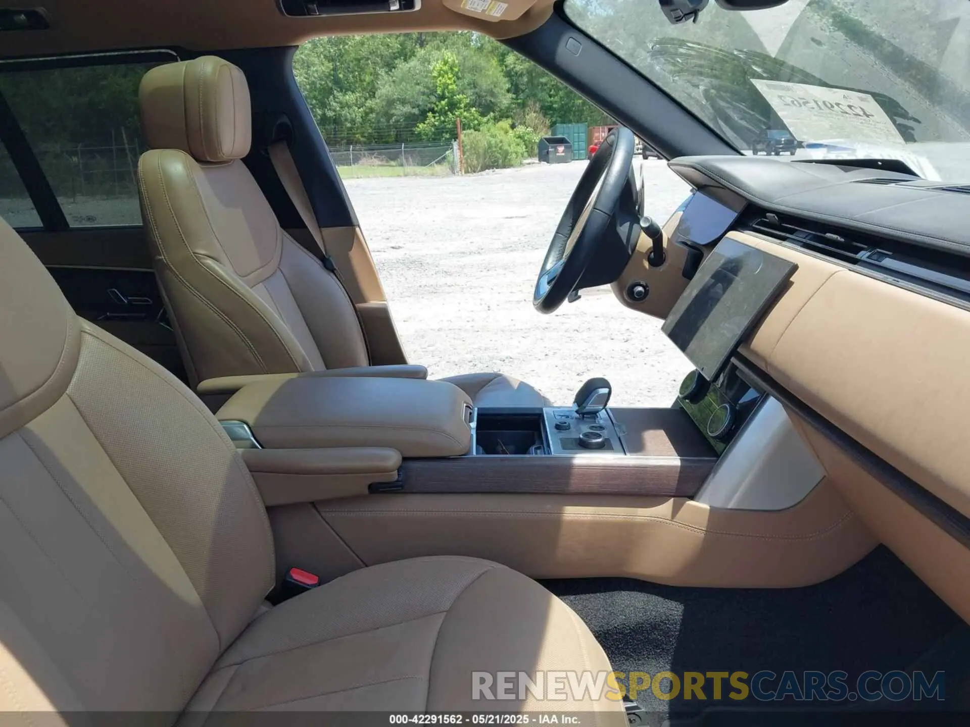 5 Photograph of a damaged car SALKPBE75PA046989 LAND ROVER RANGE ROVER 2023