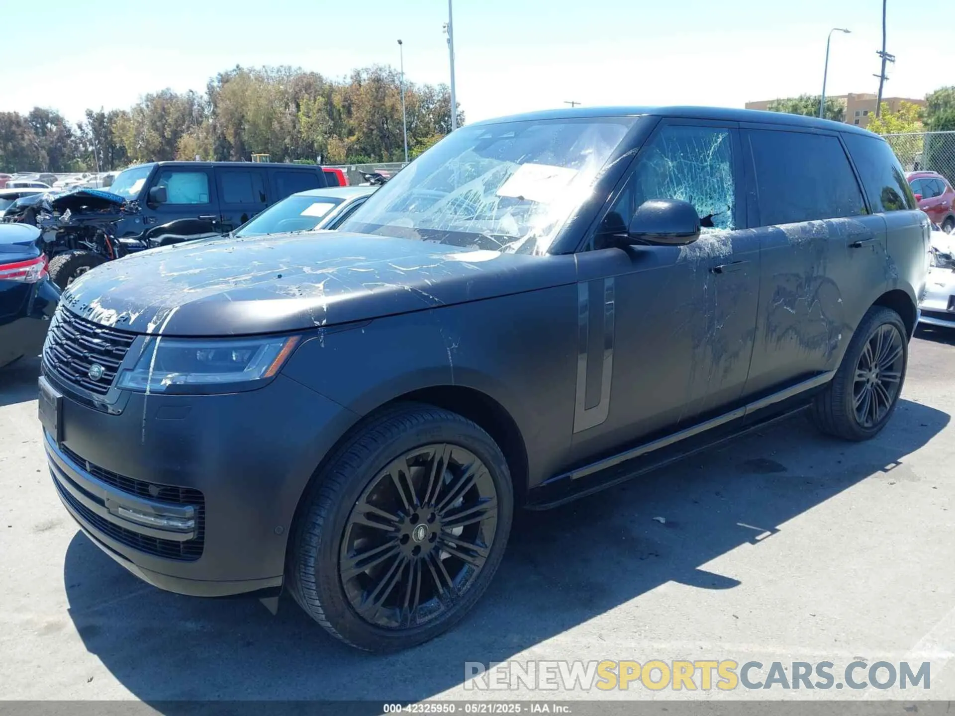 2 Photograph of a damaged car SALKPBE7XPA021523 LAND ROVER RANGE ROVER 2023