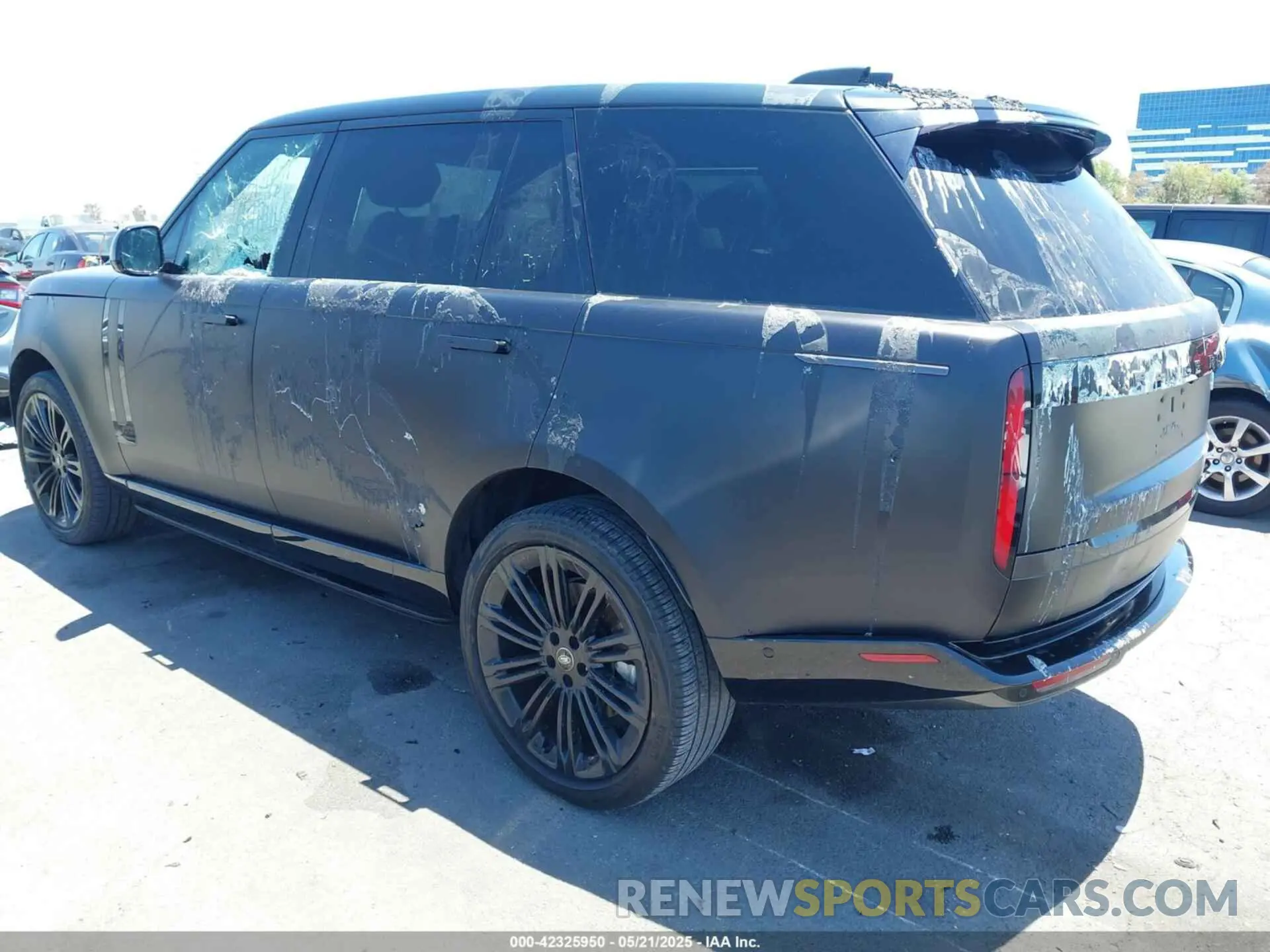 3 Photograph of a damaged car SALKPBE7XPA021523 LAND ROVER RANGE ROVER 2023