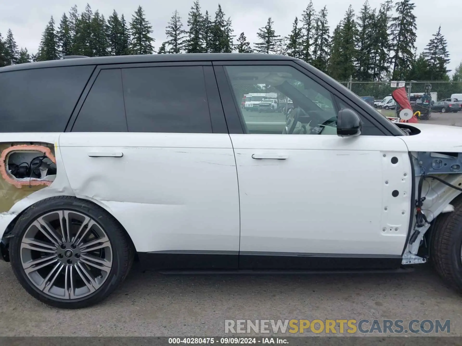 14 Photograph of a damaged car SALK19E96RA231390 LAND ROVER RANGE ROVER 2024