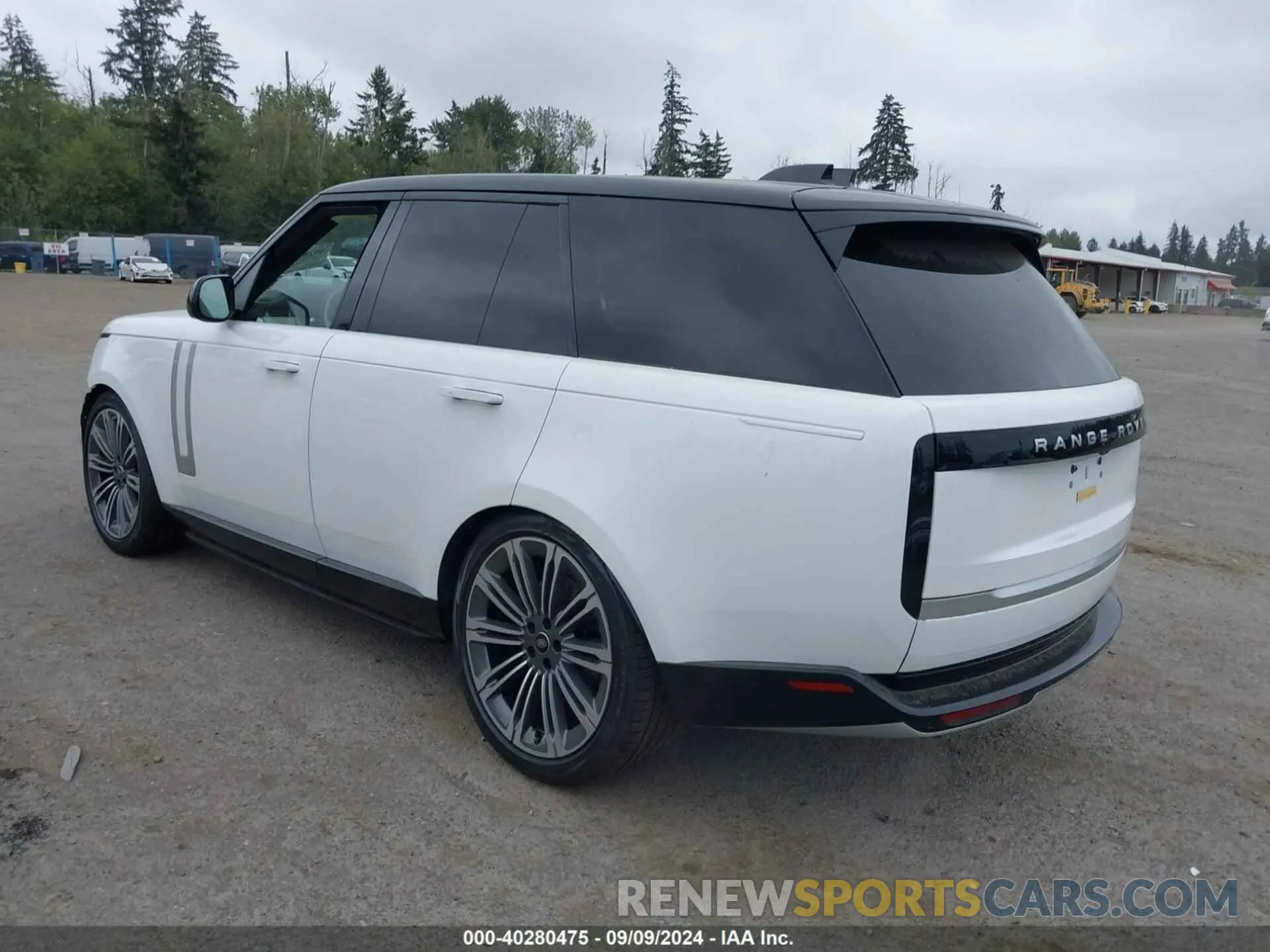 3 Photograph of a damaged car SALK19E96RA231390 LAND ROVER RANGE ROVER 2024