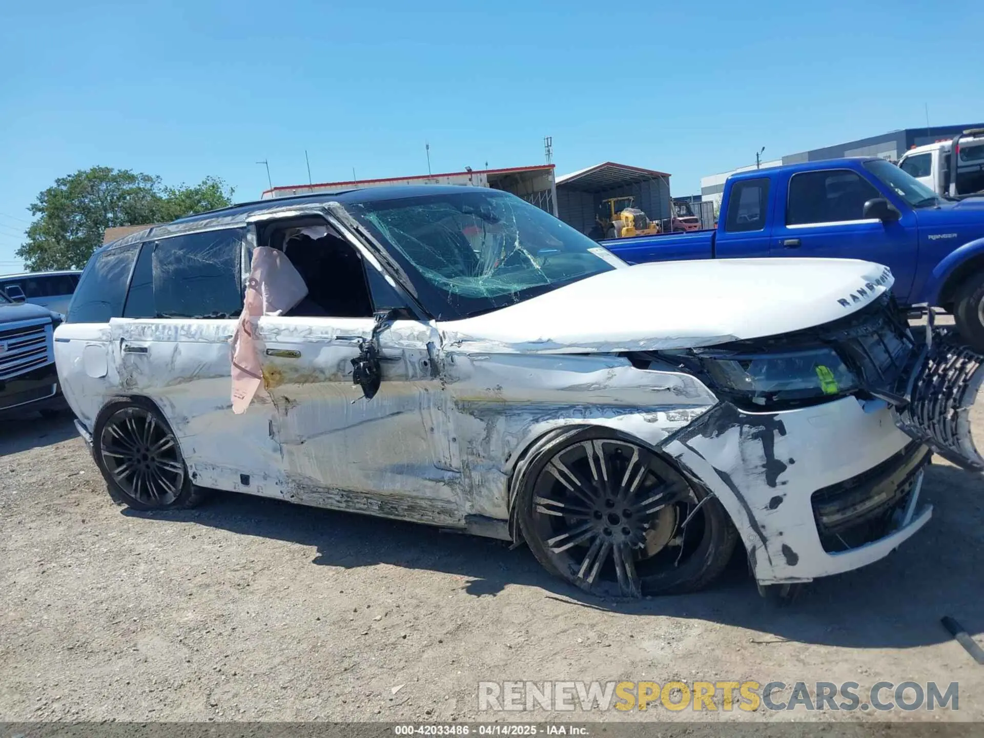 13 Photograph of a damaged car SALK1BE92RA209166 LAND ROVER RANGE ROVER 2024
