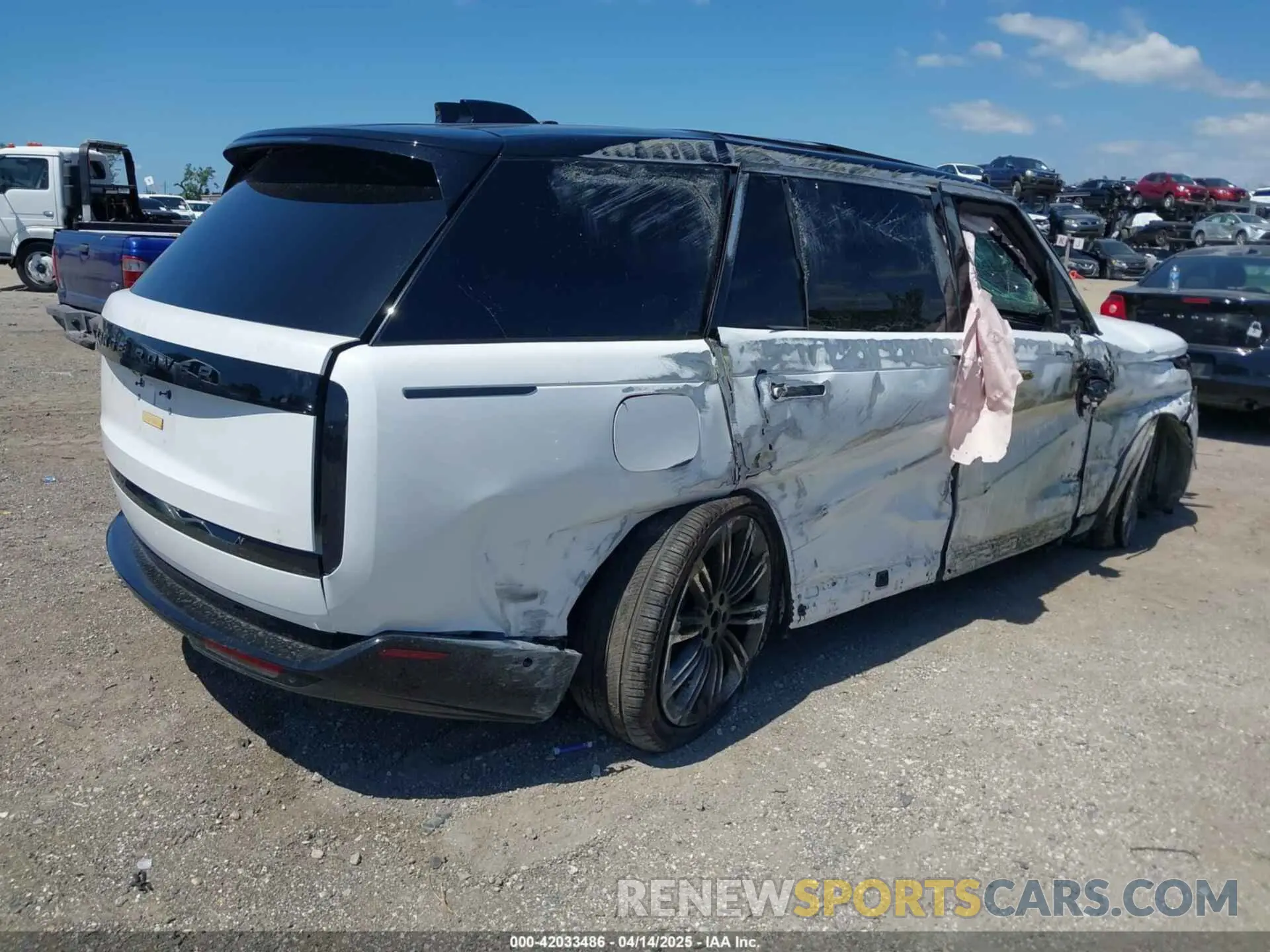 4 Photograph of a damaged car SALK1BE92RA209166 LAND ROVER RANGE ROVER 2024