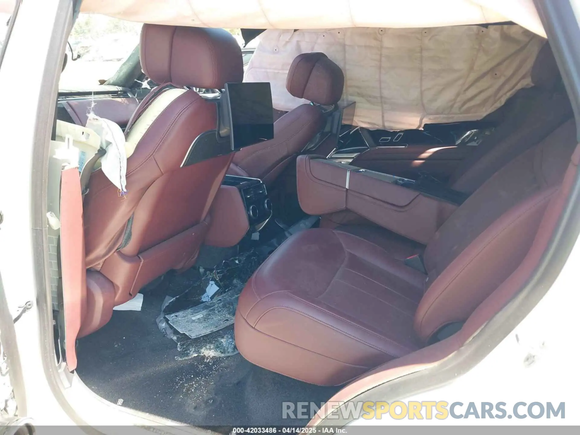 8 Photograph of a damaged car SALK1BE92RA209166 LAND ROVER RANGE ROVER 2024