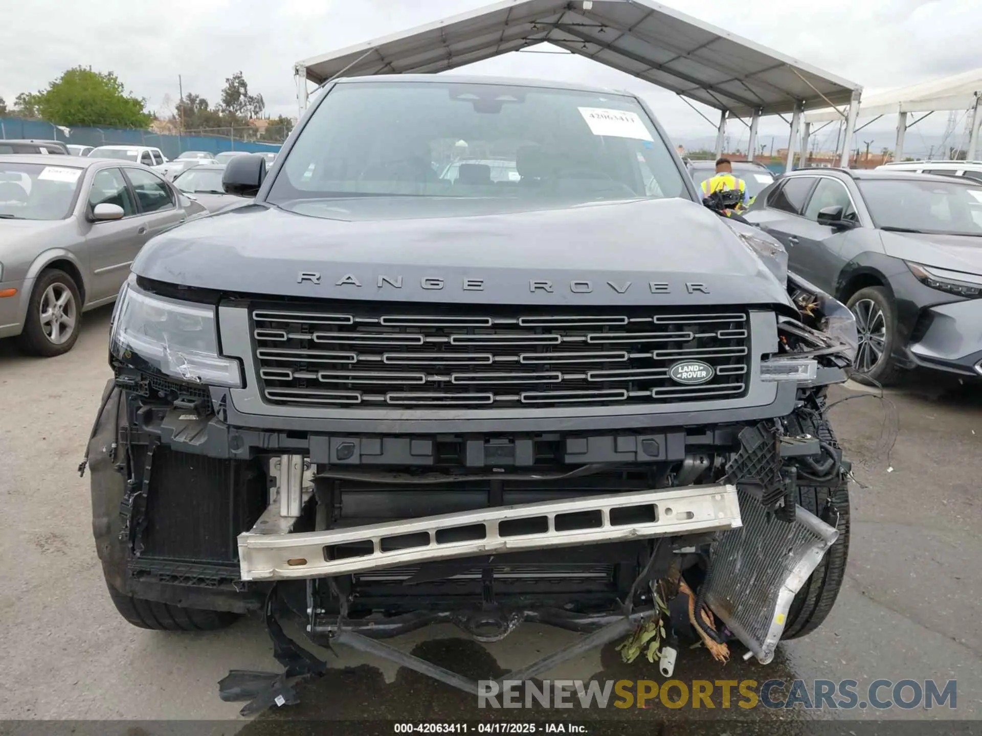 11 Photograph of a damaged car SALKP9E96RA240556 LAND ROVER RANGE ROVER 2024