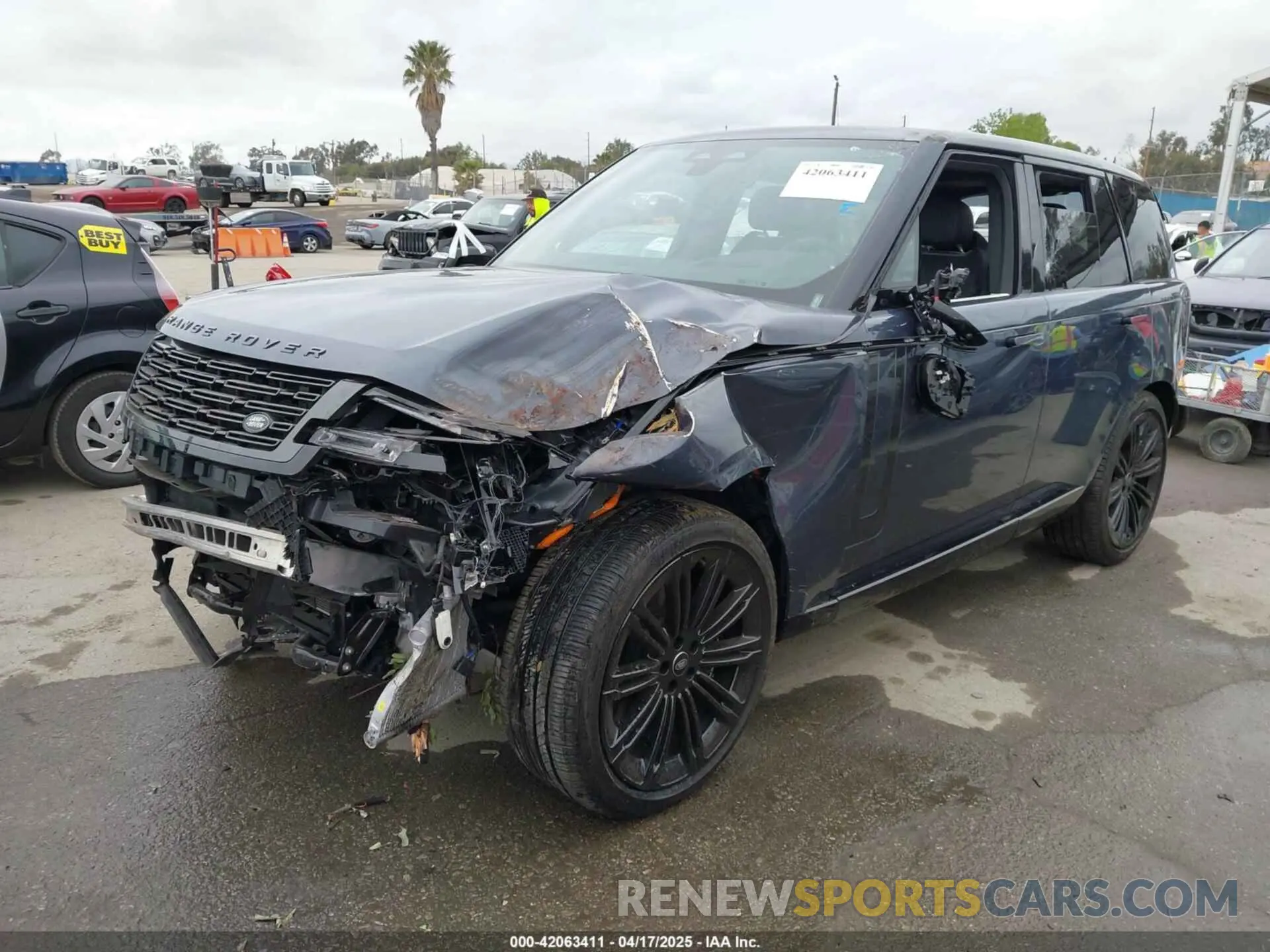 2 Photograph of a damaged car SALKP9E96RA240556 LAND ROVER RANGE ROVER 2024