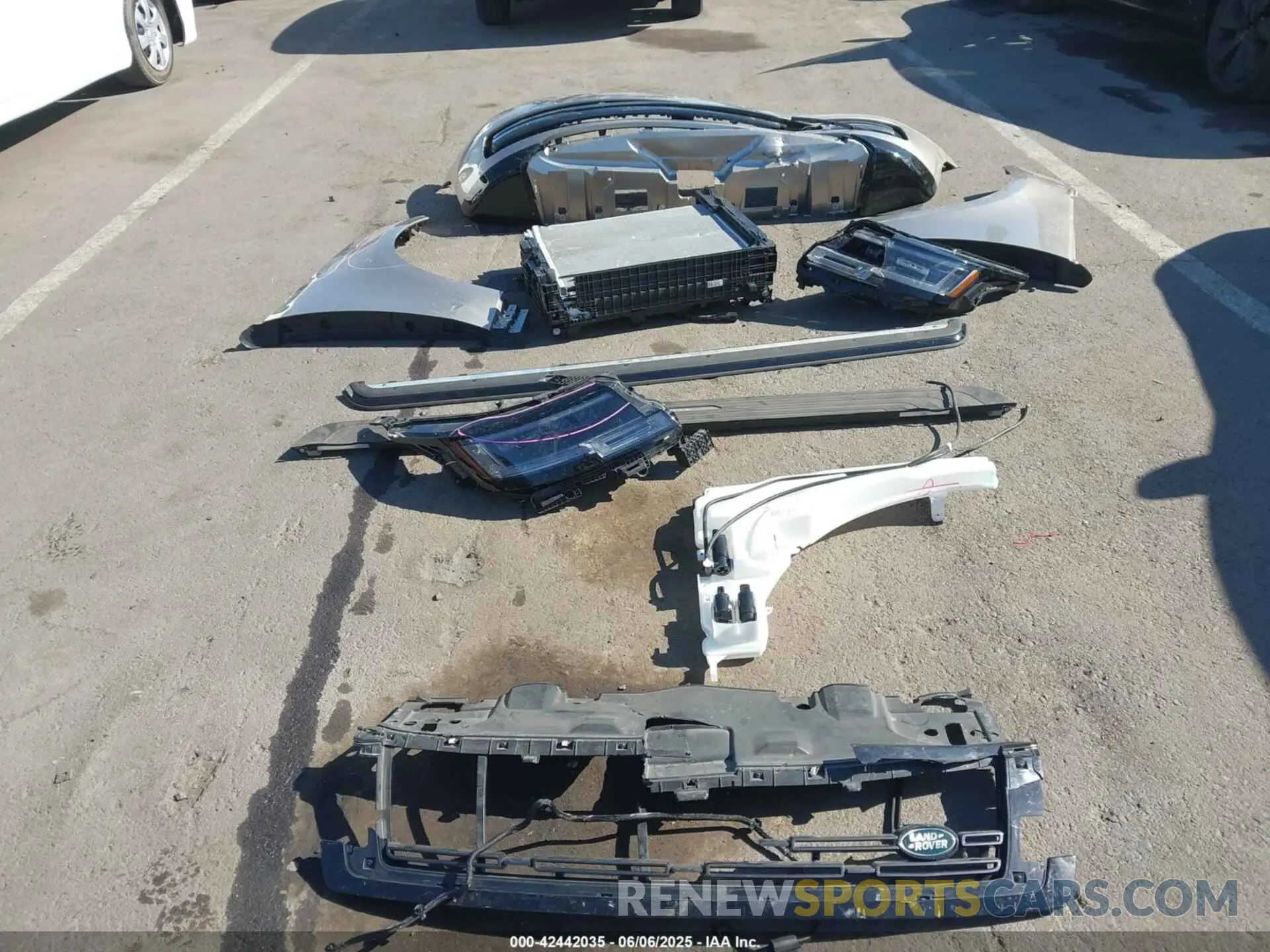 12 Photograph of a damaged car SALKP9FU9RA209062 LAND ROVER RANGE ROVER 2024