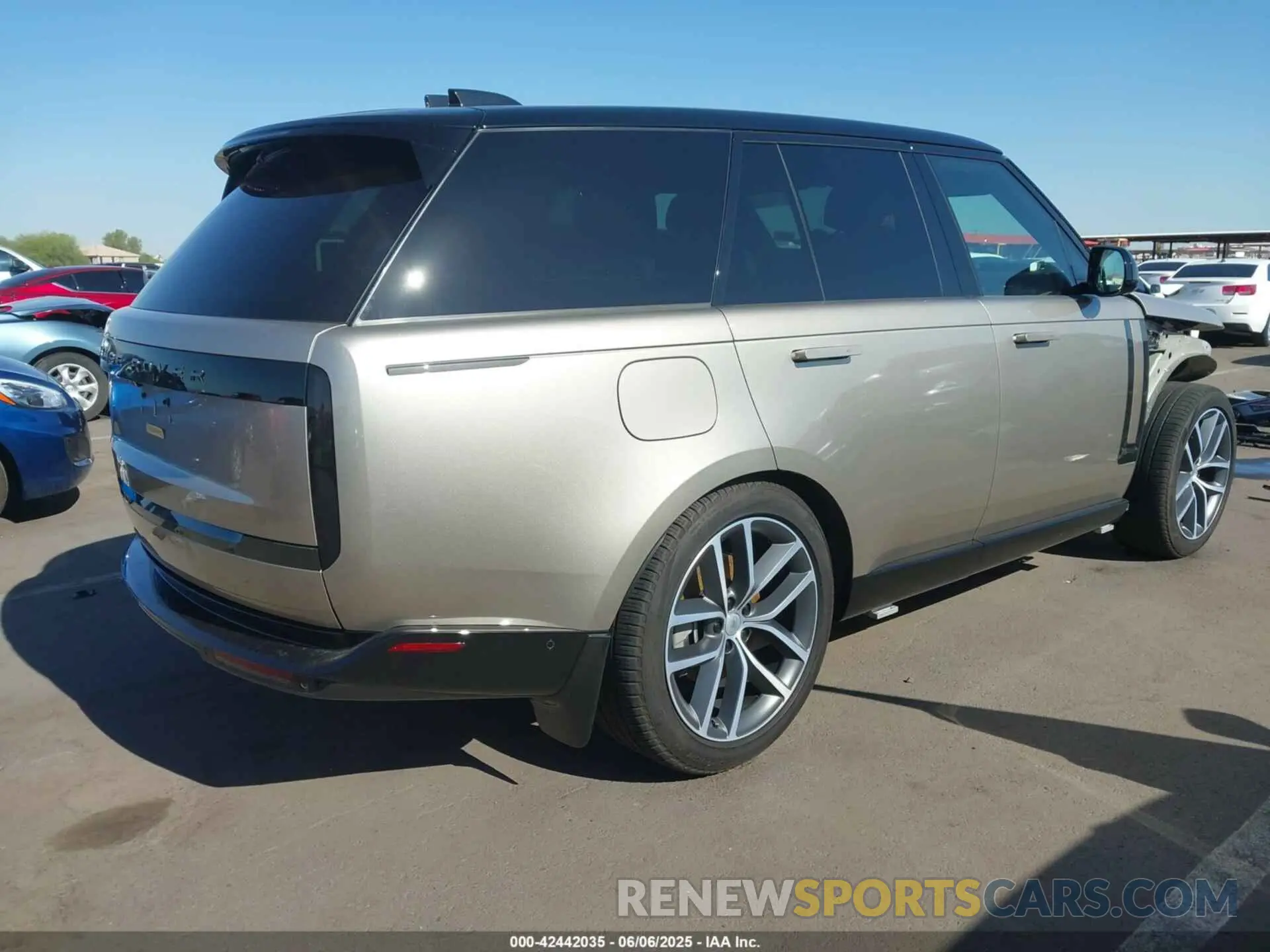 4 Photograph of a damaged car SALKP9FU9RA209062 LAND ROVER RANGE ROVER 2024