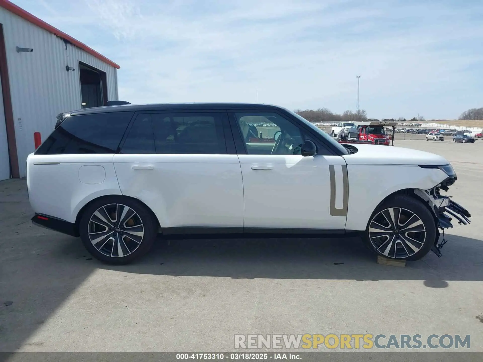 14 Photograph of a damaged car SALKPBFU4RA228321 LAND ROVER RANGE ROVER 2024