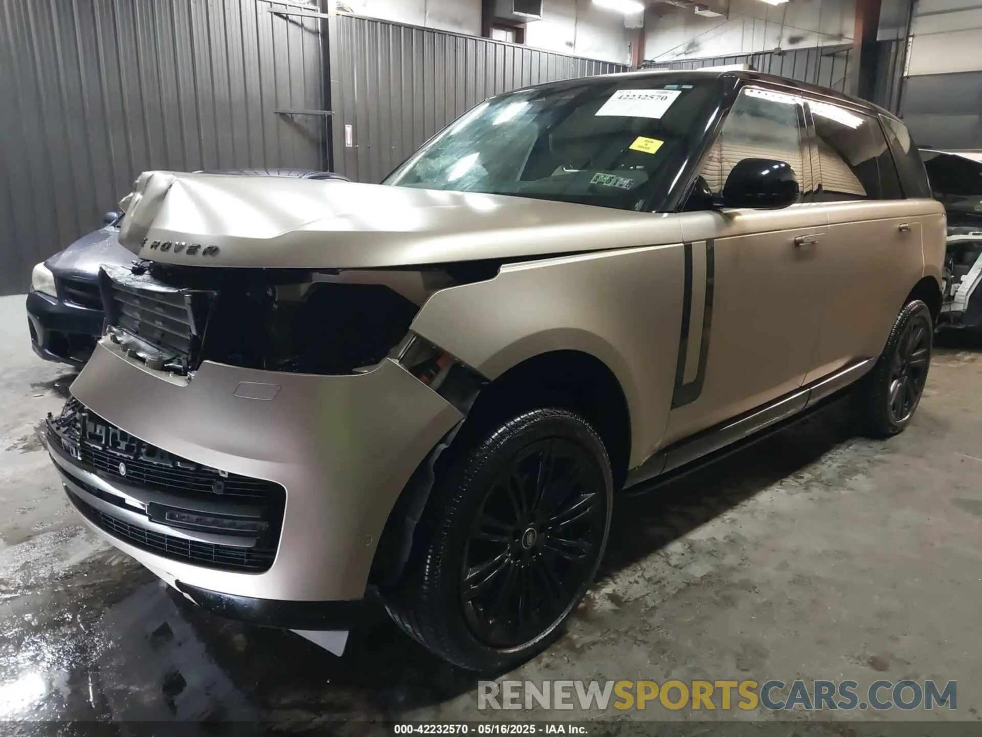 2 Photograph of a damaged car SALK1BE91SA300130 LAND ROVER RANGE ROVER 2025