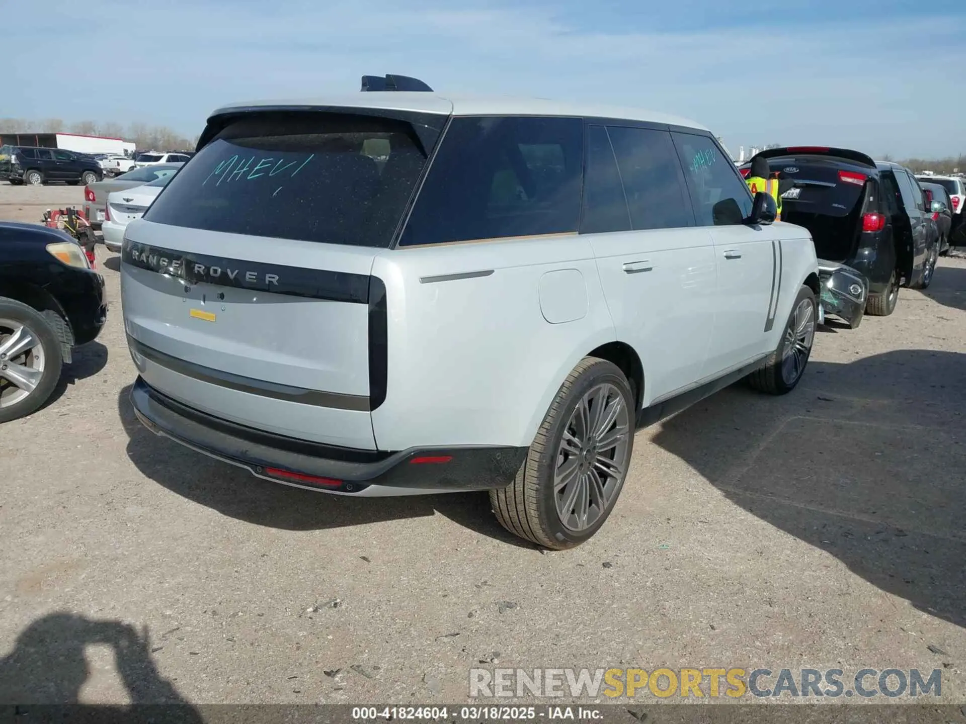 4 Photograph of a damaged car SALKP9E92SA276184 LAND ROVER RANGE ROVER 2025